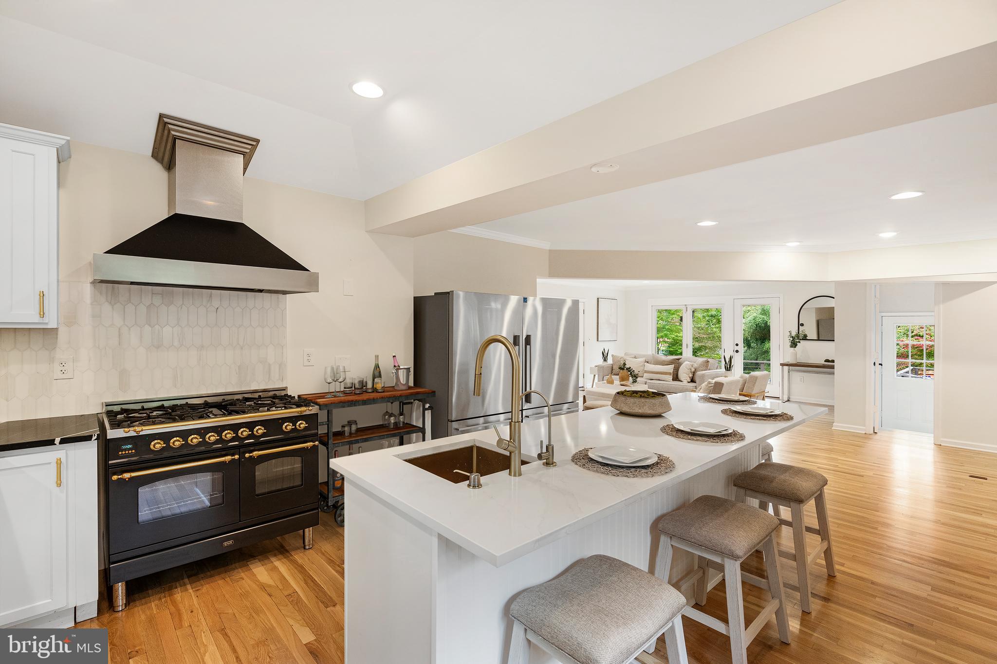 VELVET RIDGE - Residential