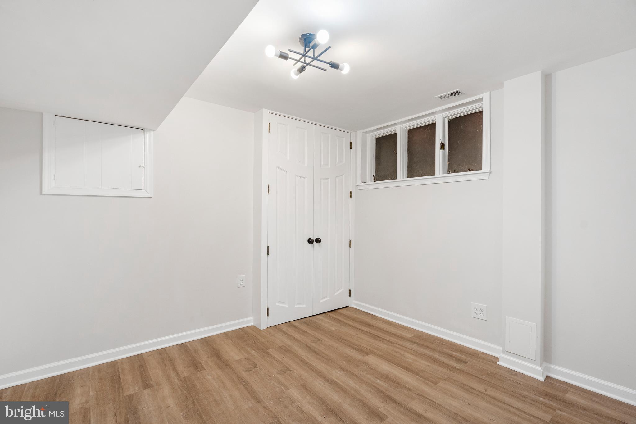 VELVET RIDGE - Residential