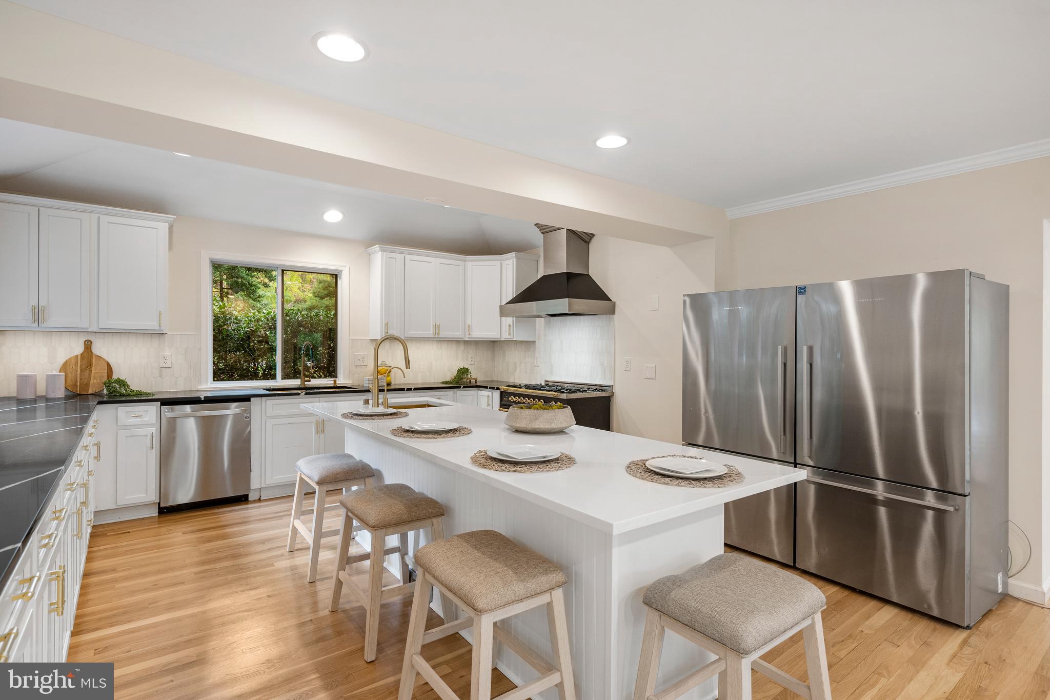 VELVET RIDGE - Residential