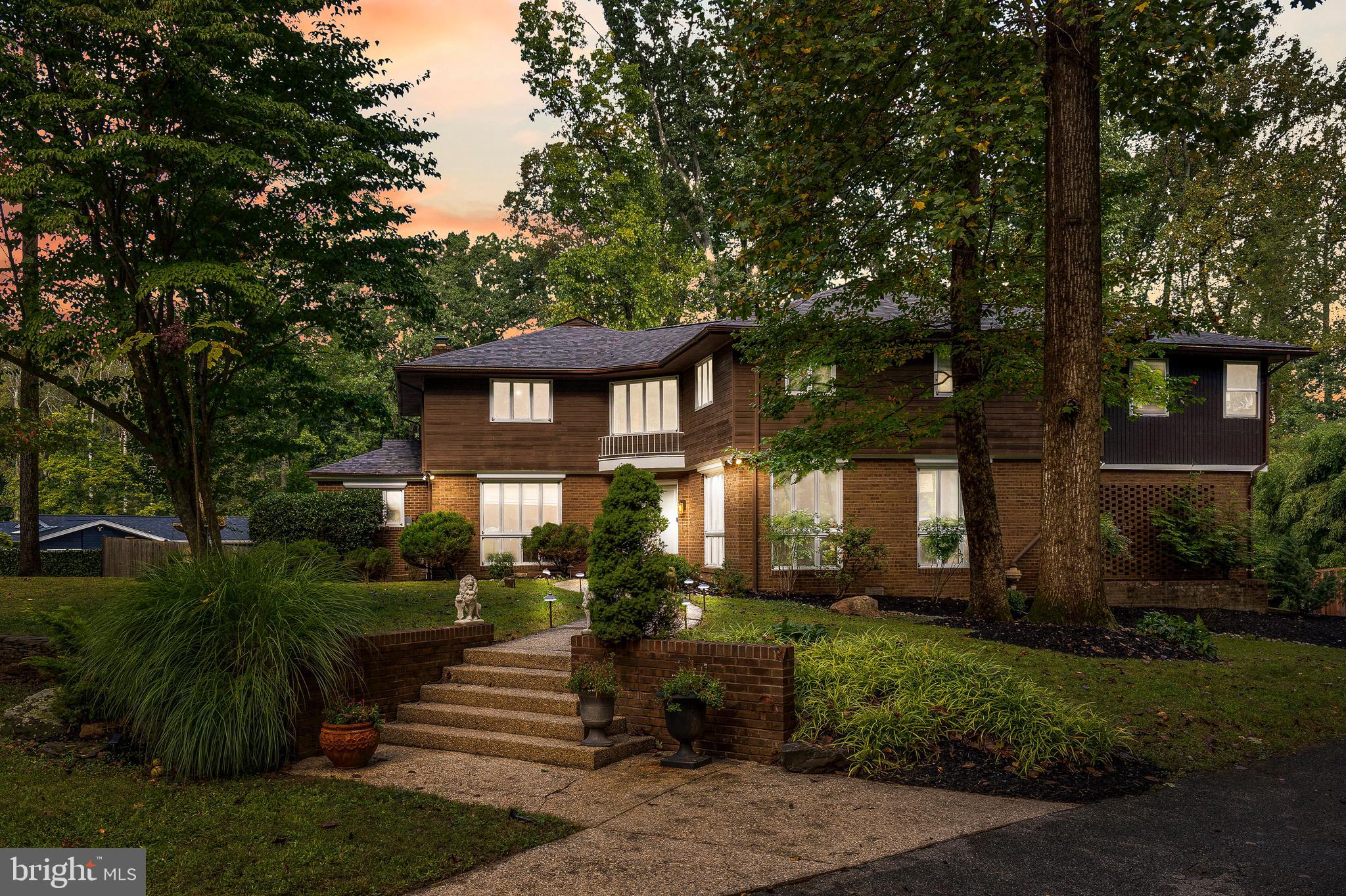 VELVET RIDGE - Residential