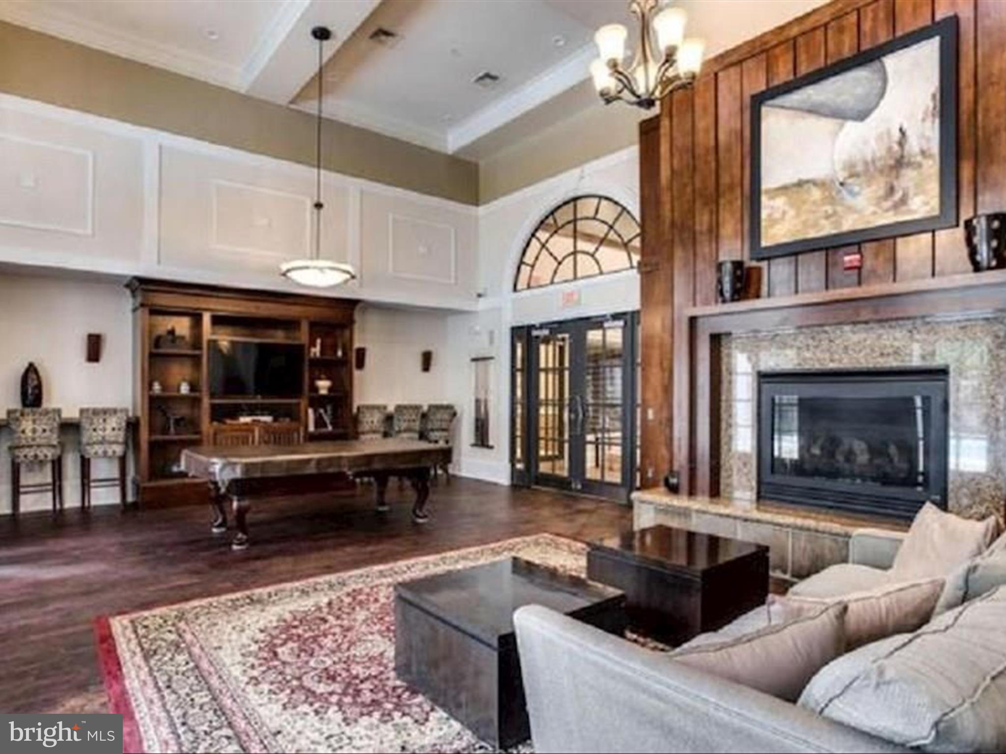 THE GROVE AT ARLINGTON - Residential