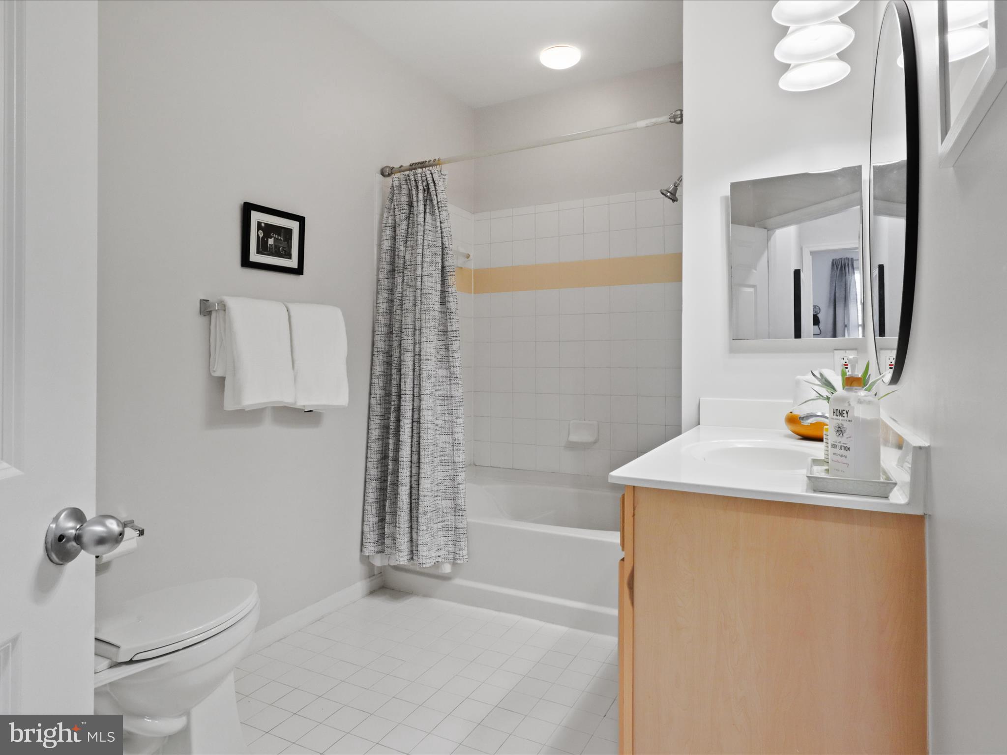 THE GROVE AT ARLINGTON - Residential