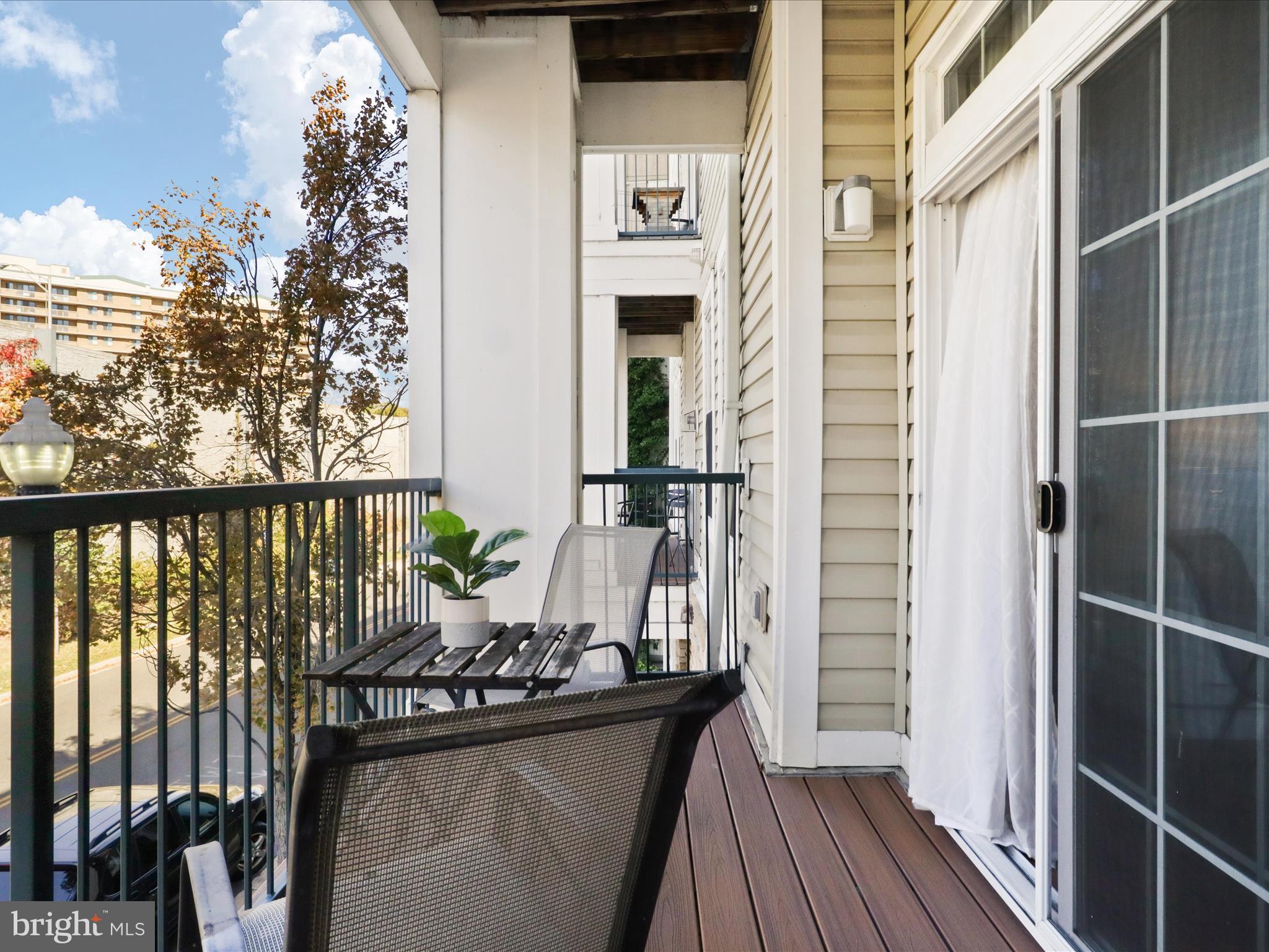 THE GROVE AT ARLINGTON - Residential