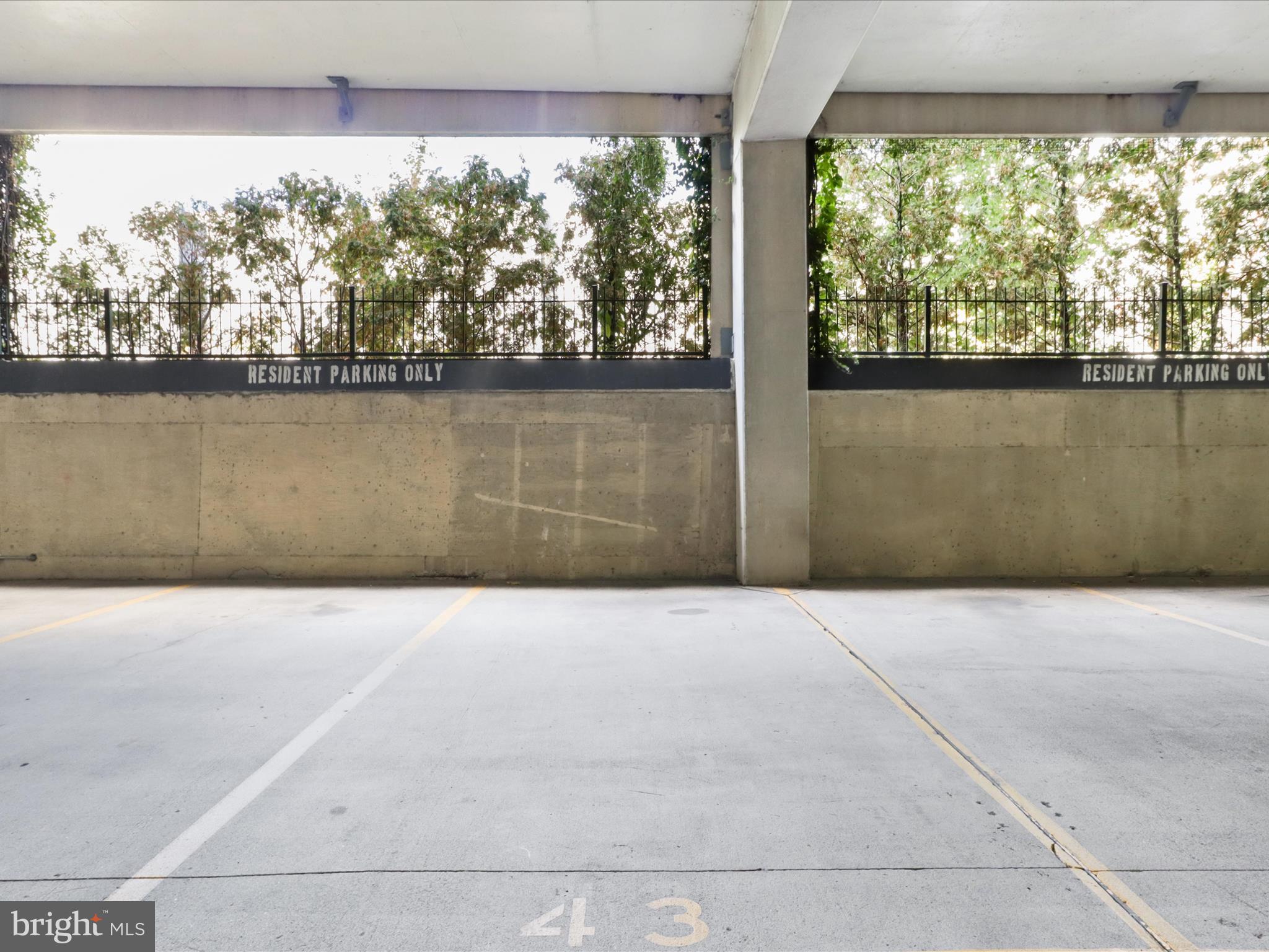 THE GROVE AT ARLINGTON - Residential