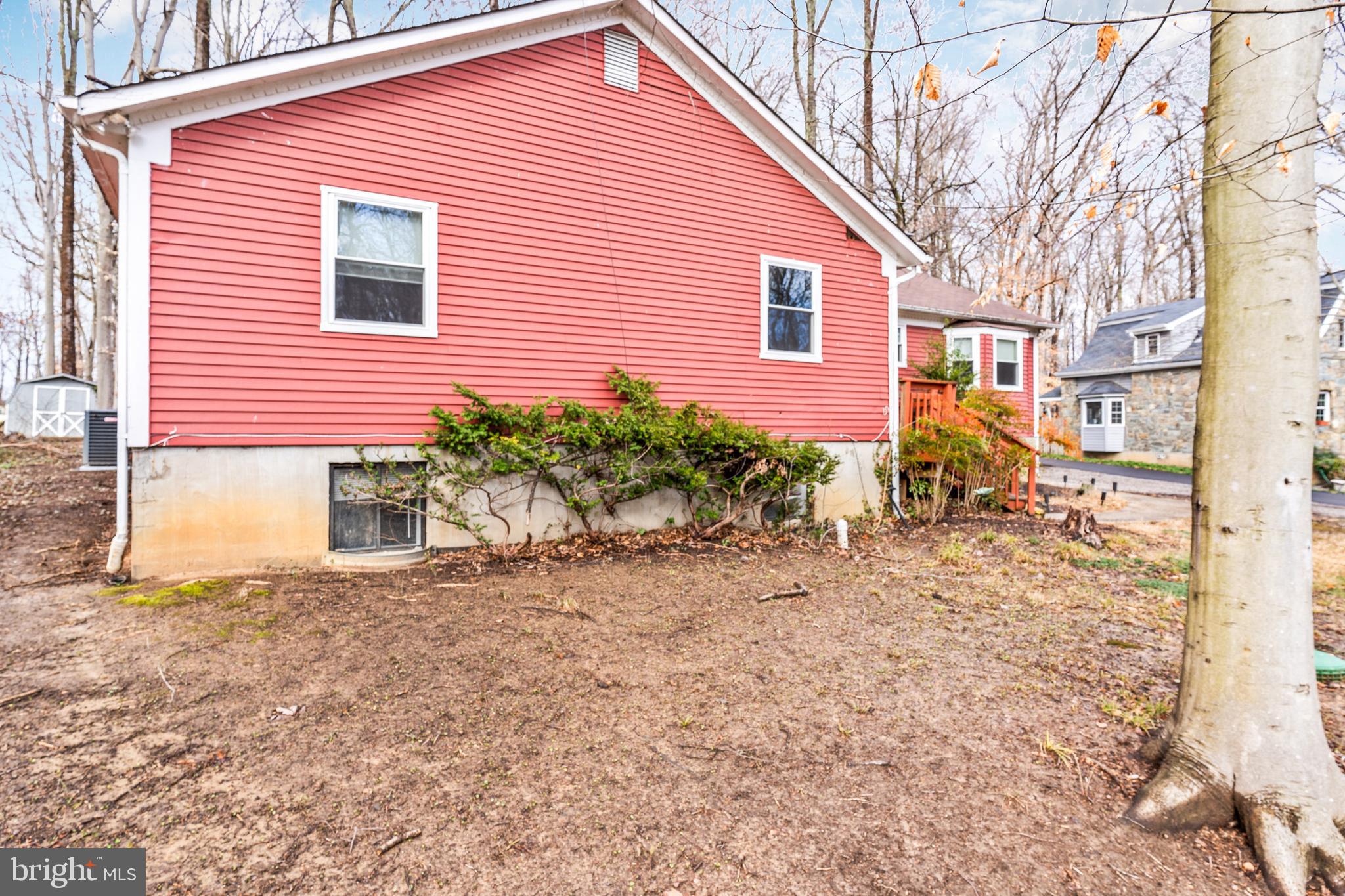 SHERWOOD MANOR - Residential Lease