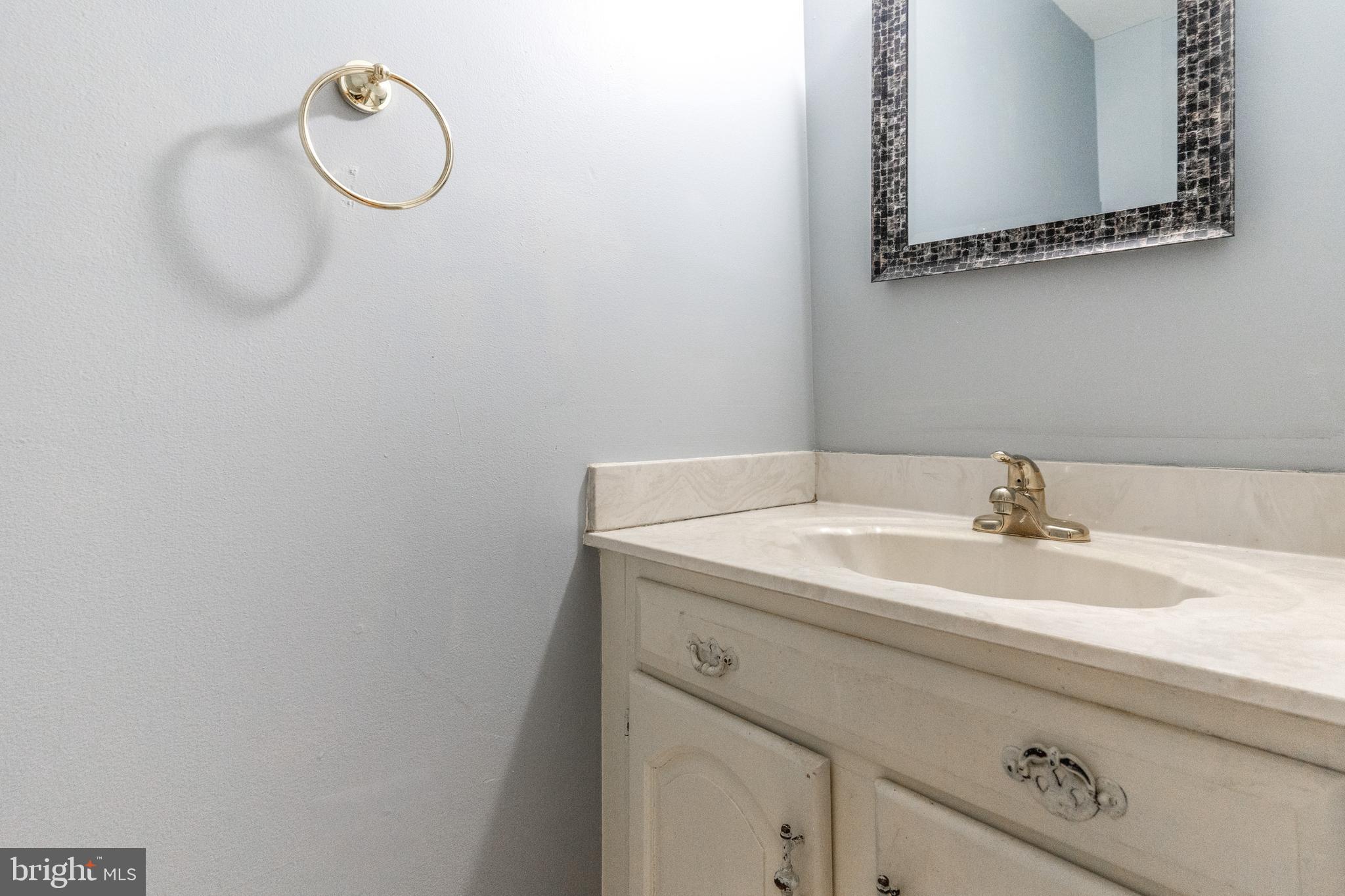 SHERWOOD MANOR - Residential Lease