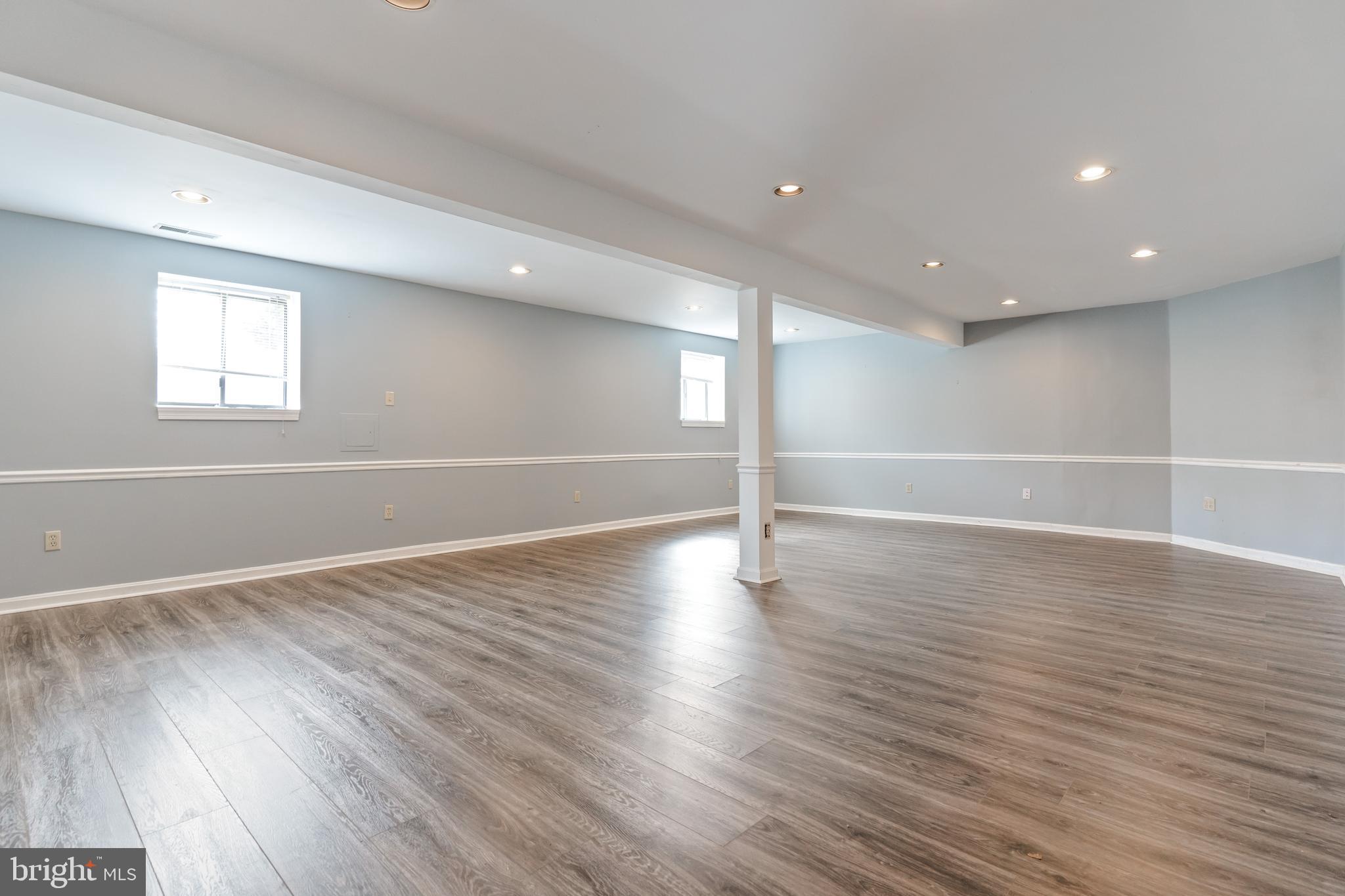 SHERWOOD MANOR - Residential Lease