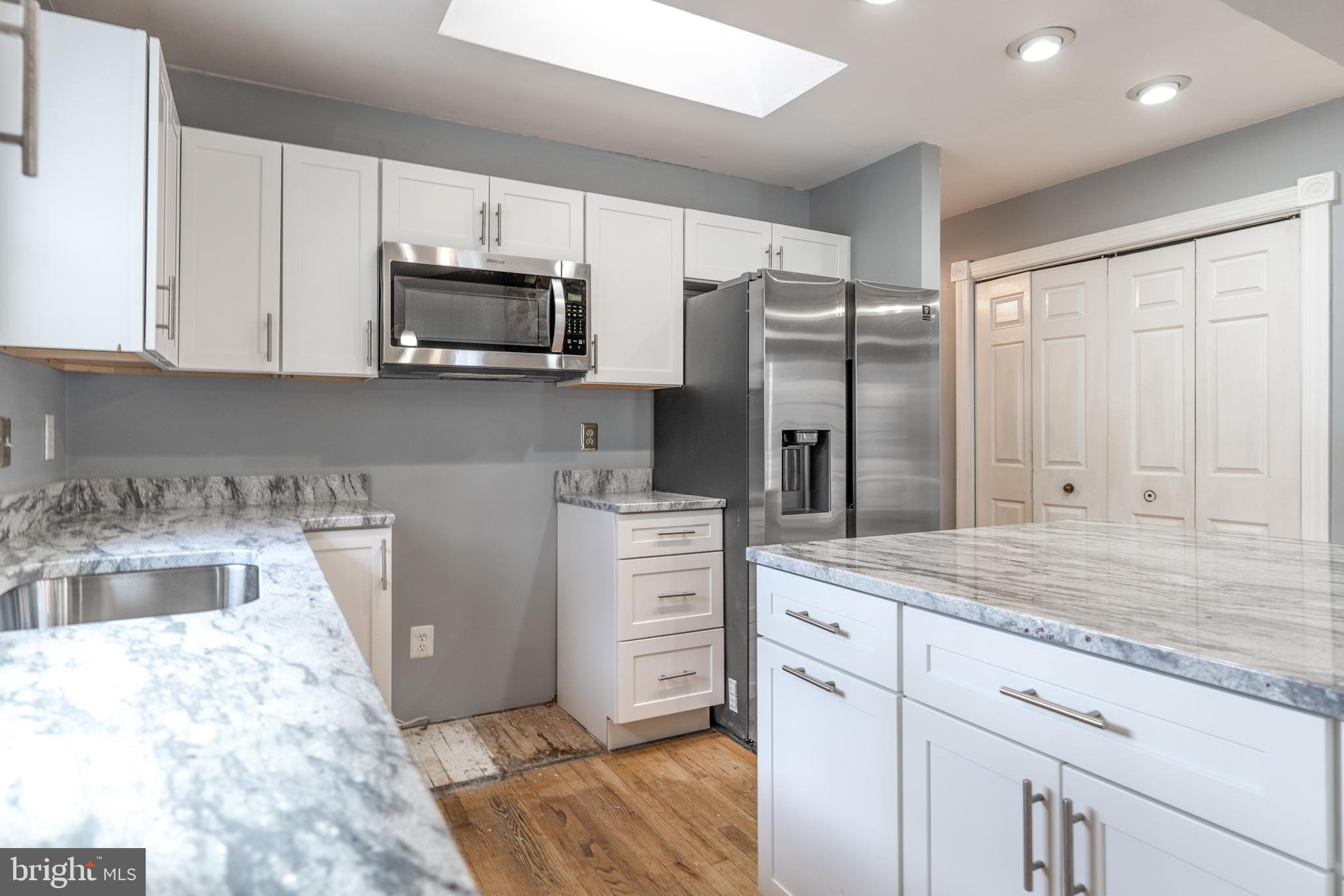 SHERWOOD MANOR - Residential Lease