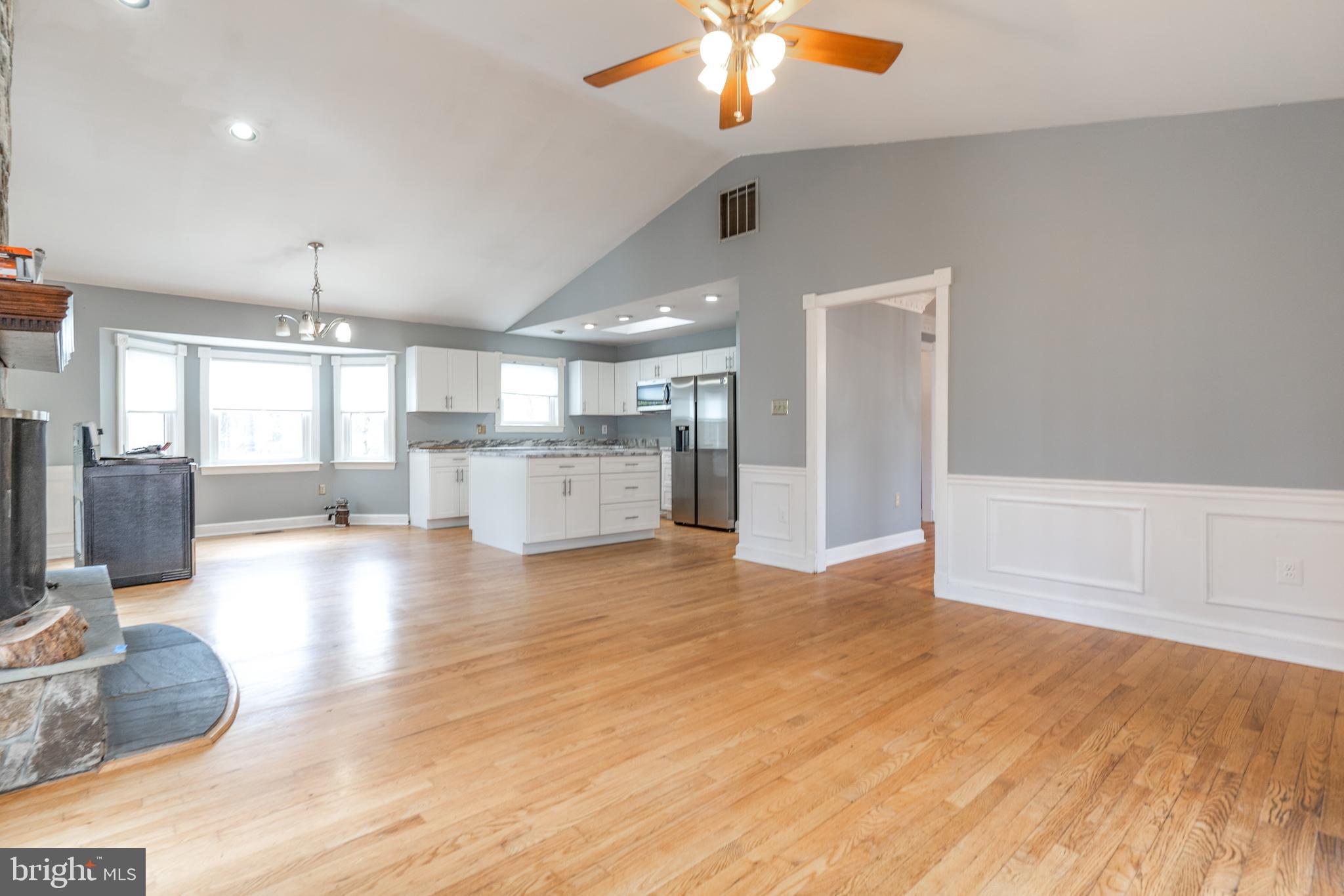 SHERWOOD MANOR - Residential Lease