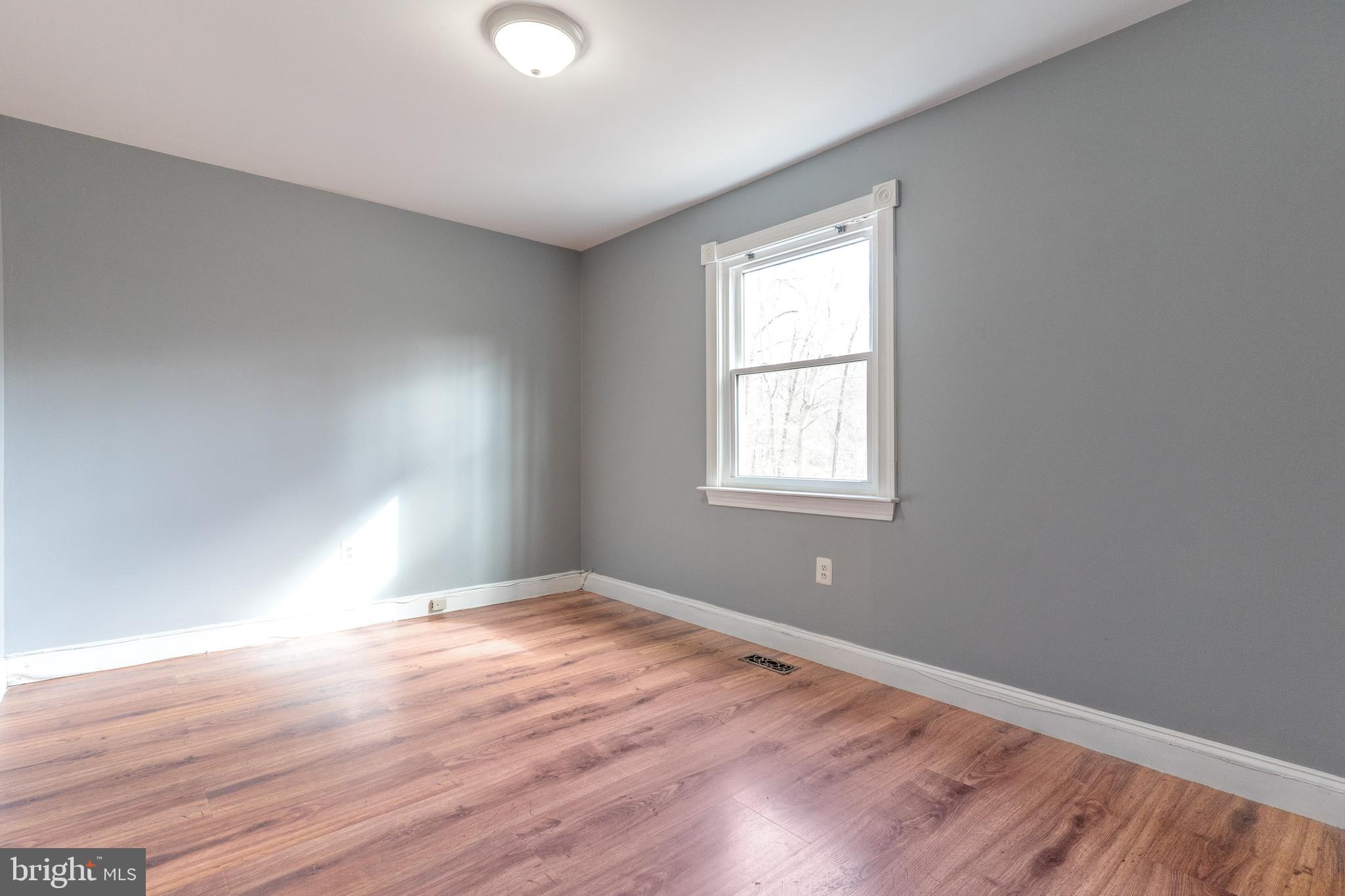 SHERWOOD MANOR - Residential Lease