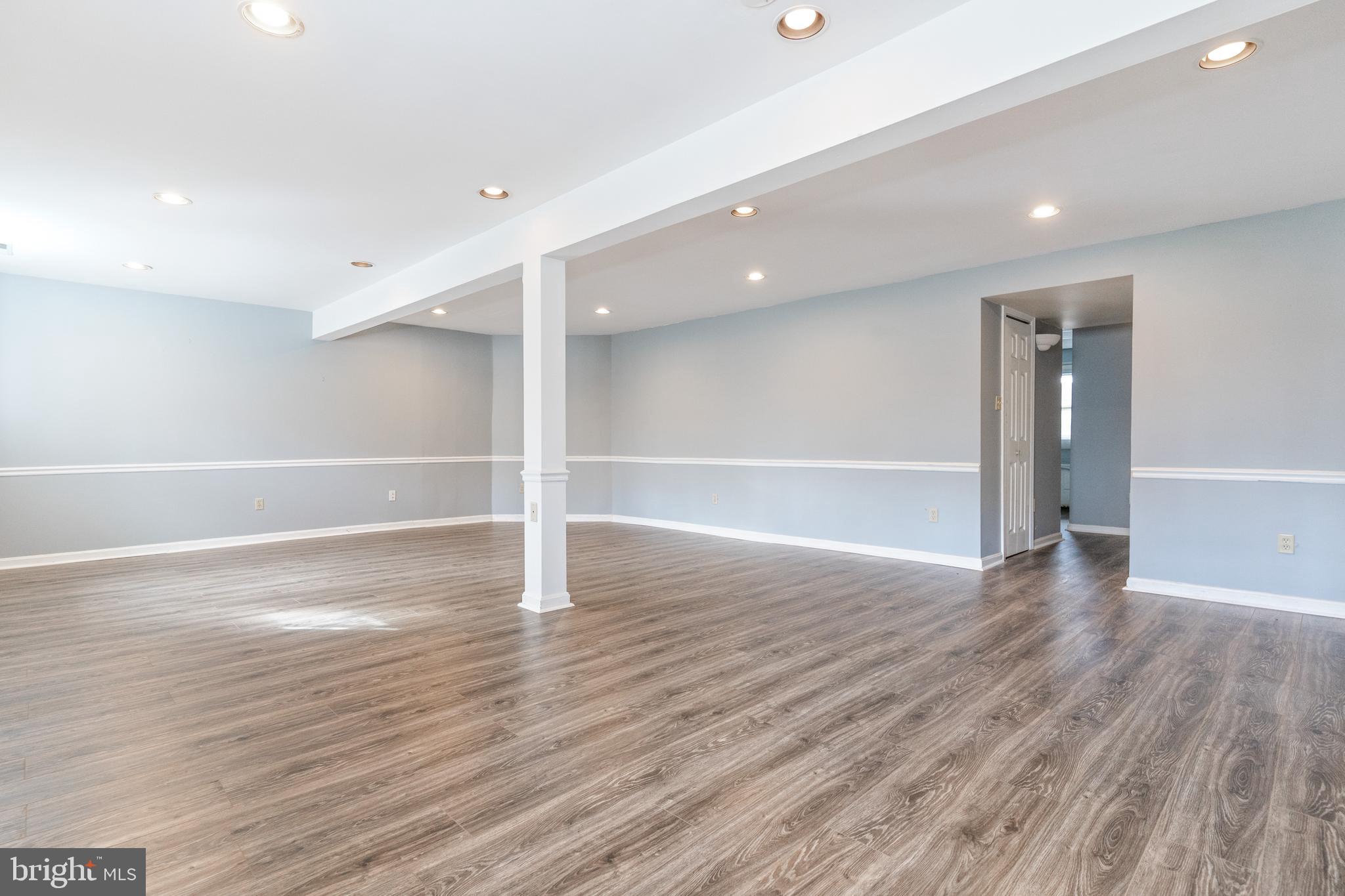 SHERWOOD MANOR - Residential Lease