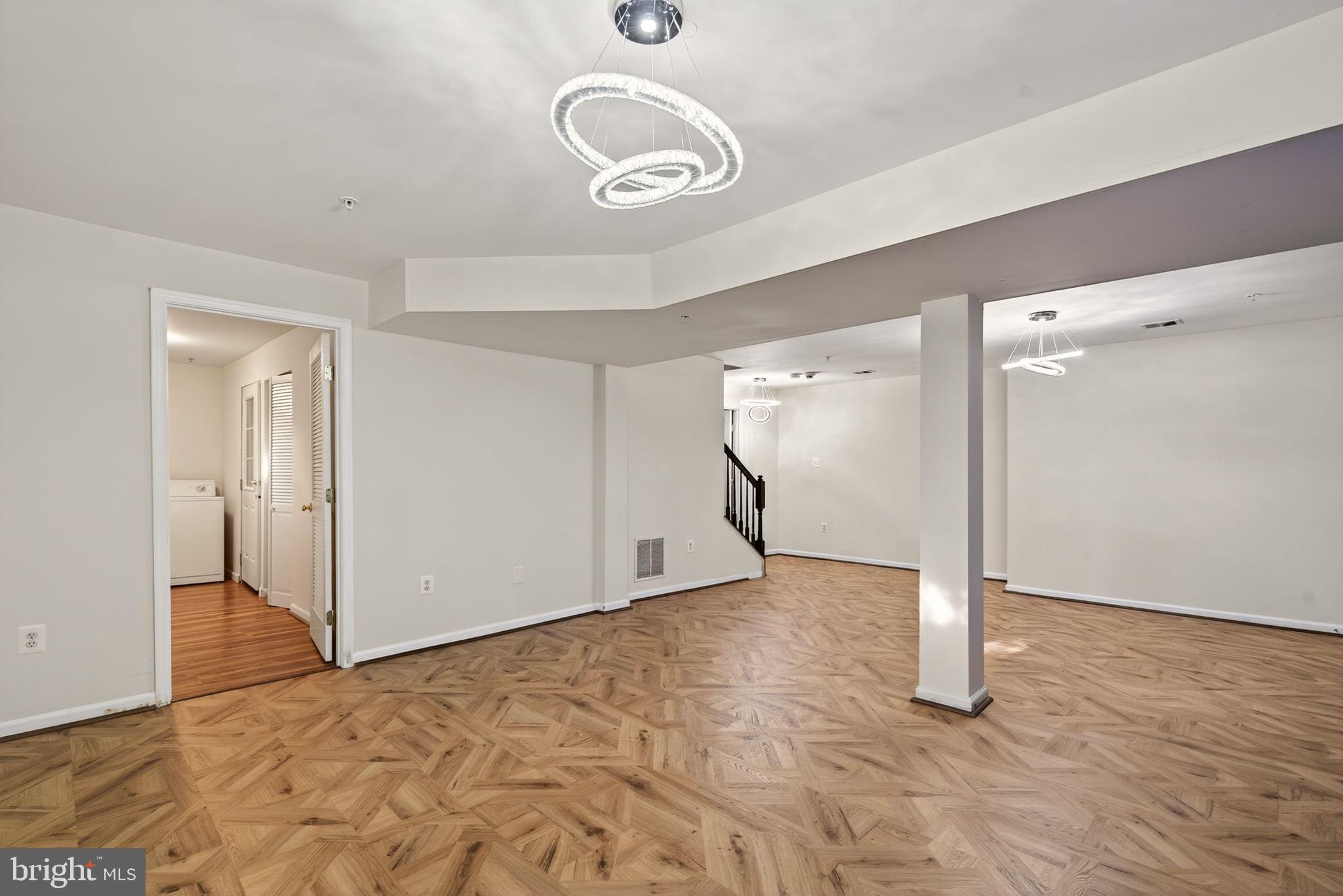 WOODSIDE ESTATES PLAT 1> - Residential