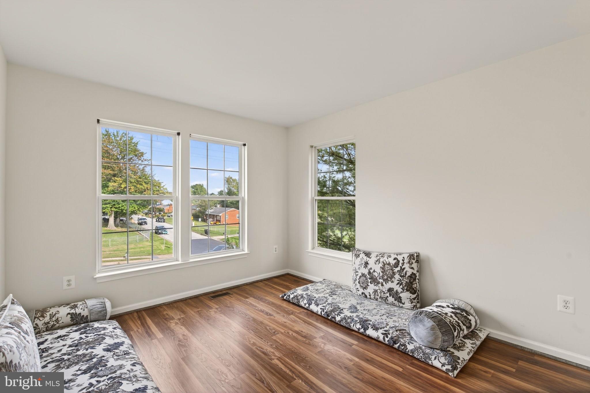 WOODSIDE ESTATES PLAT 1> - Residential