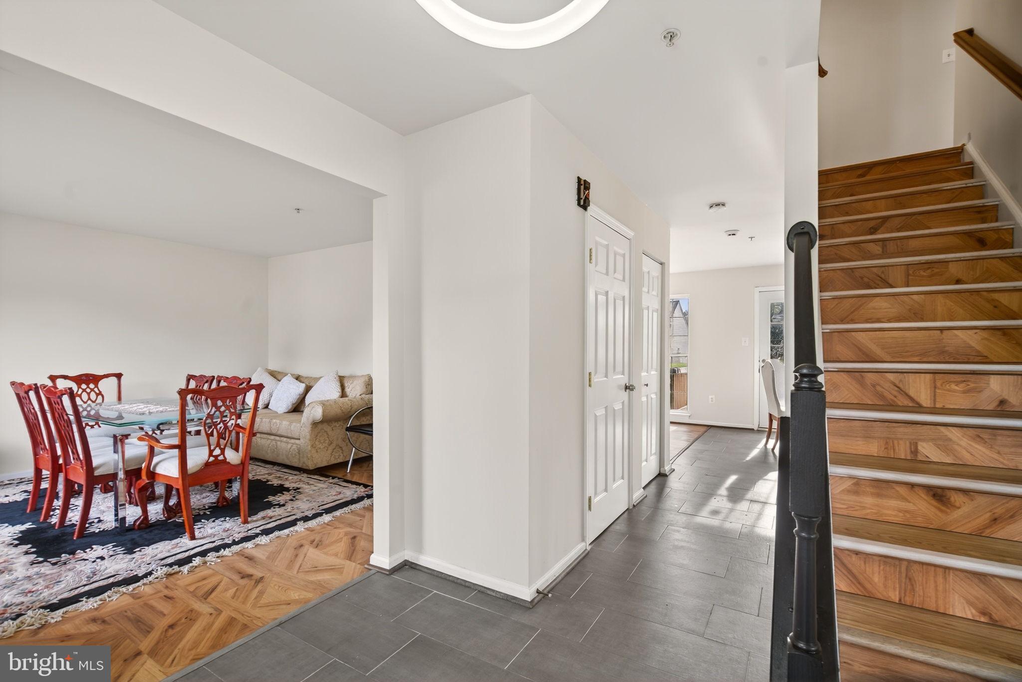 WOODSIDE ESTATES PLAT 1> - Residential