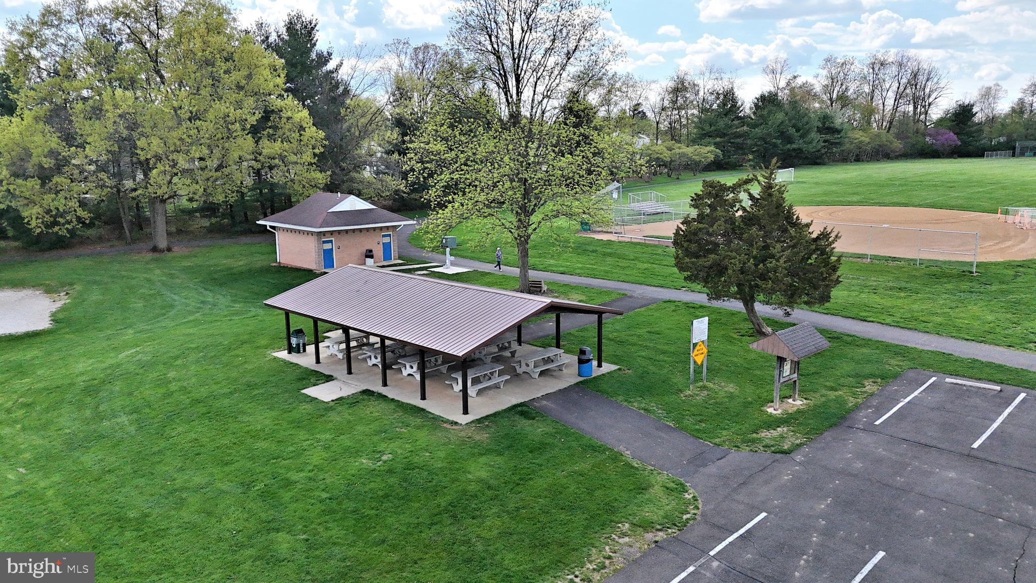 WETHERSFIELD - Residential