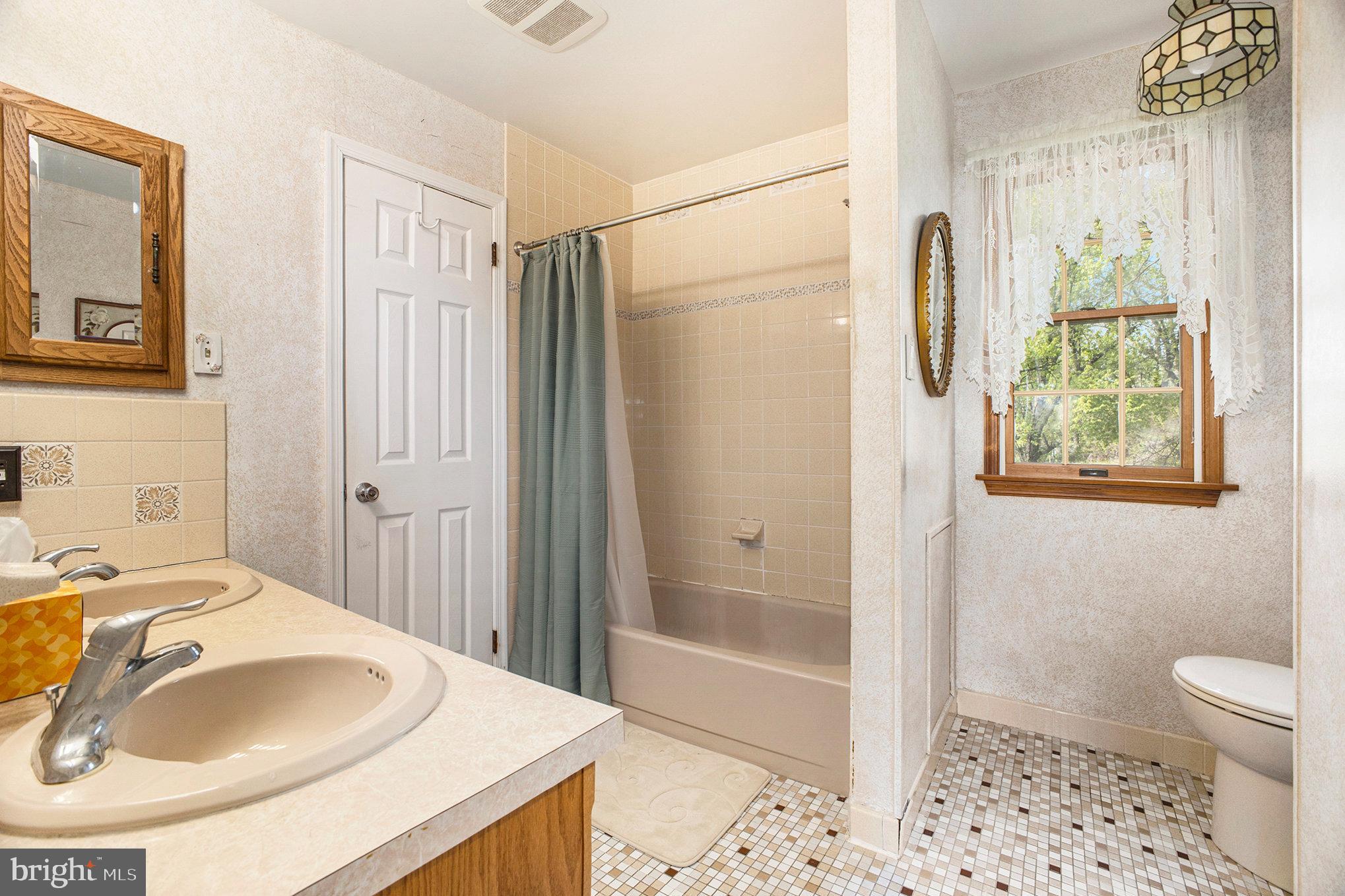 OAKLAND FARMS - Residential