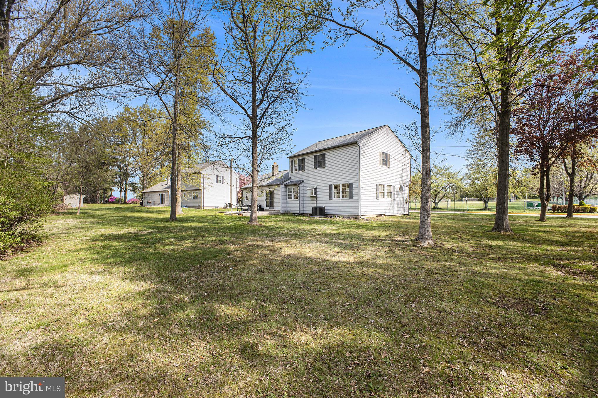 OAKLAND FARMS - Residential