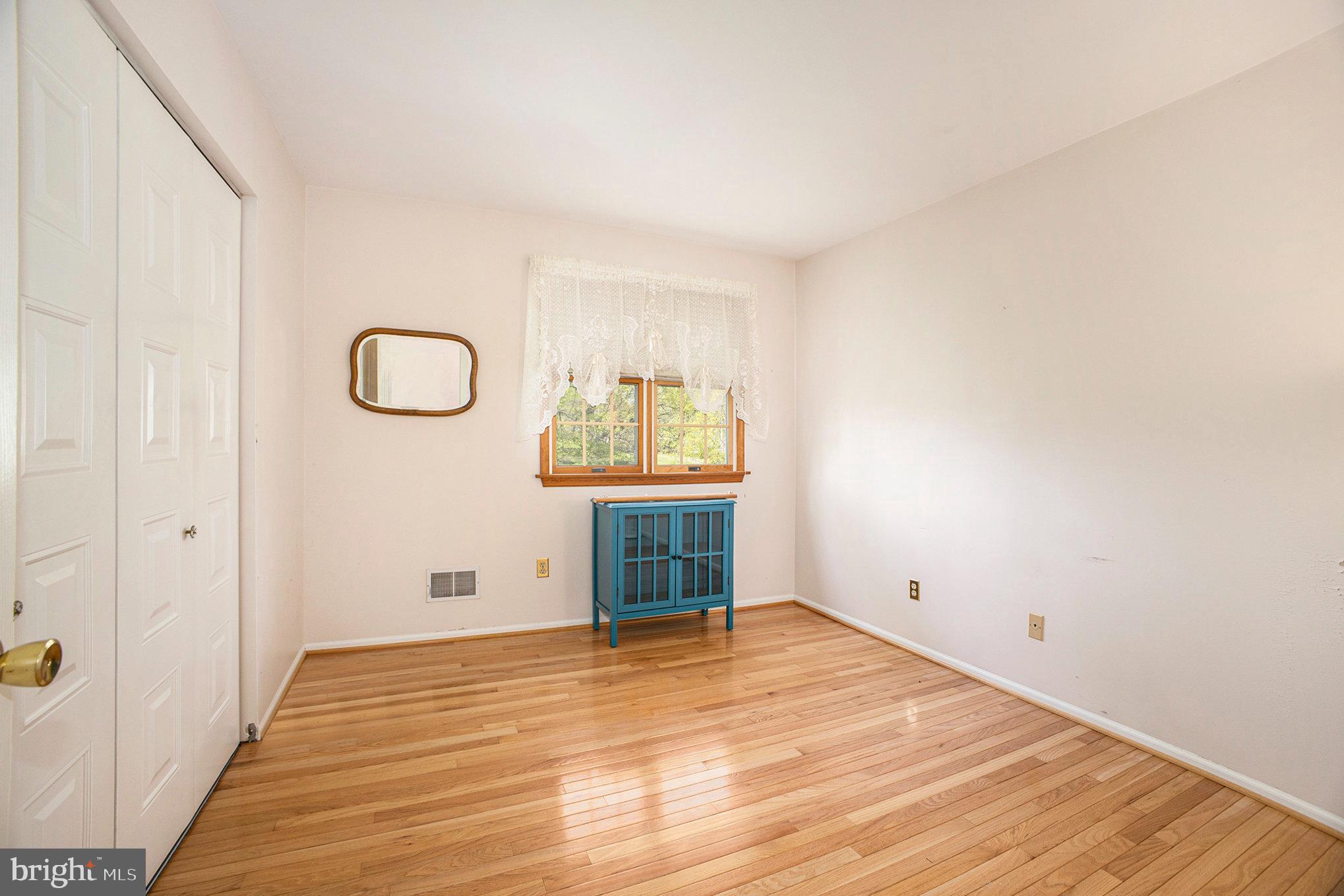 OAKLAND FARMS - Residential