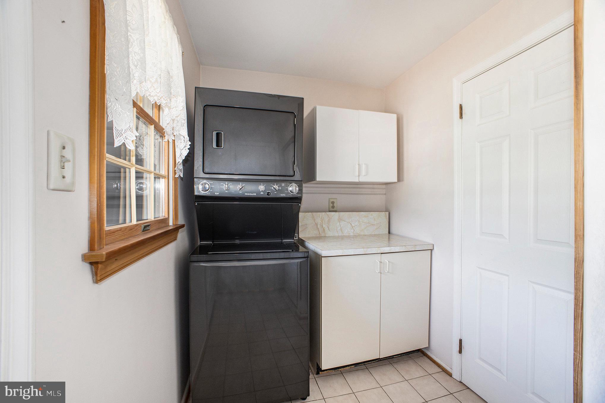 OAKLAND FARMS - Residential