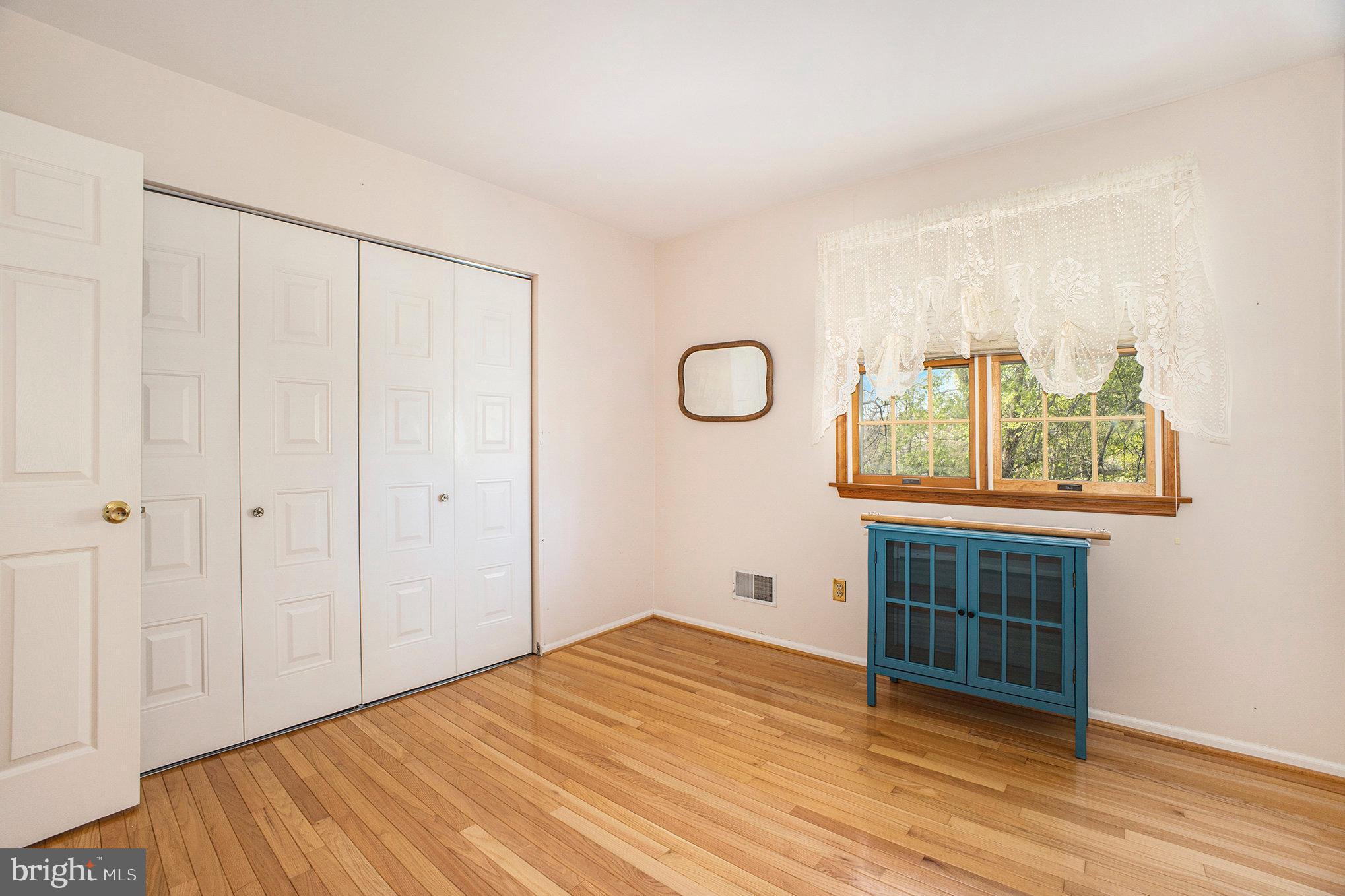 OAKLAND FARMS - Residential