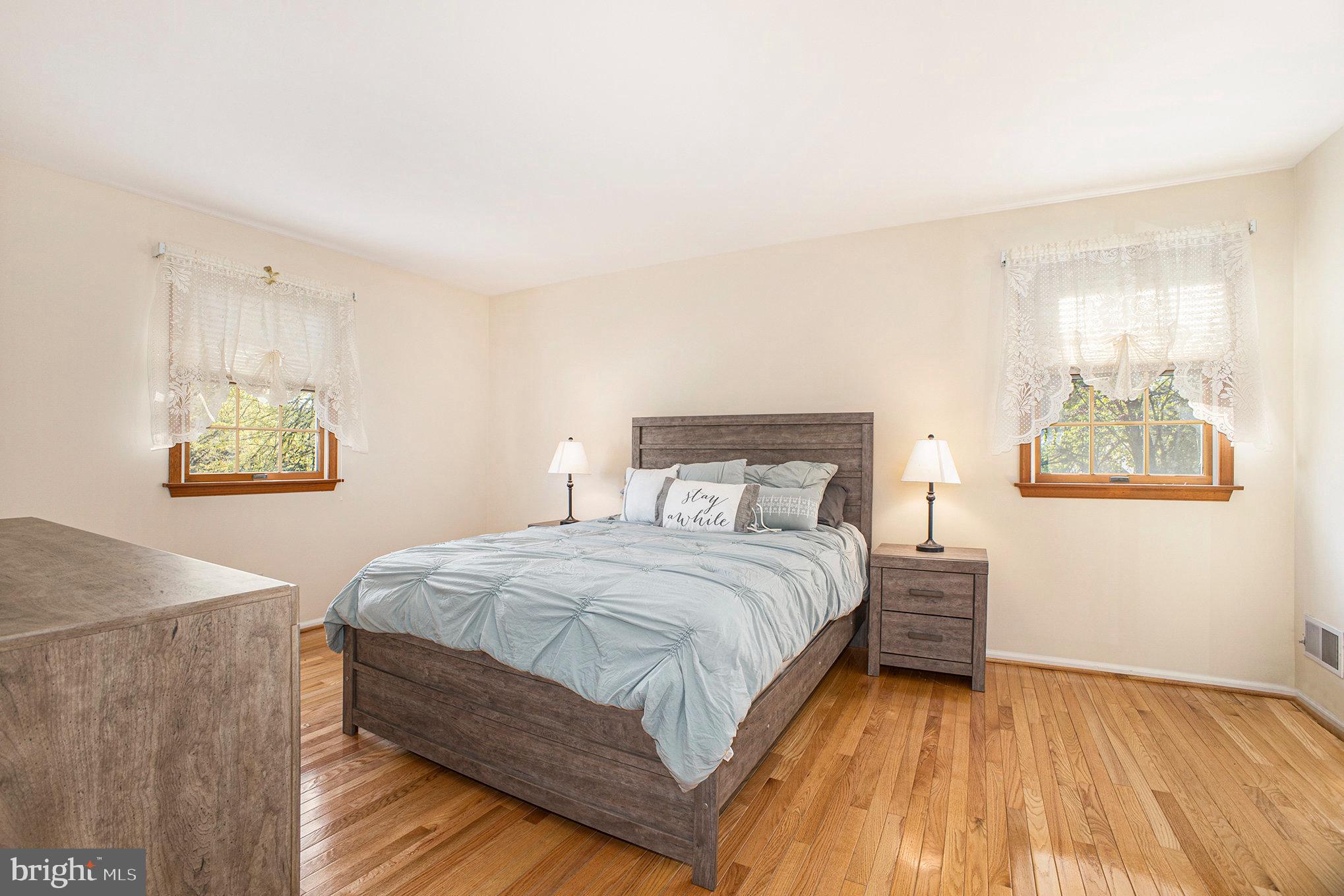 OAKLAND FARMS - Residential