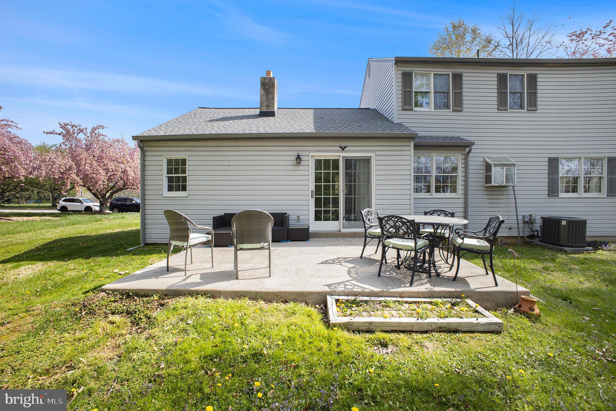 OAKLAND FARMS - Residential