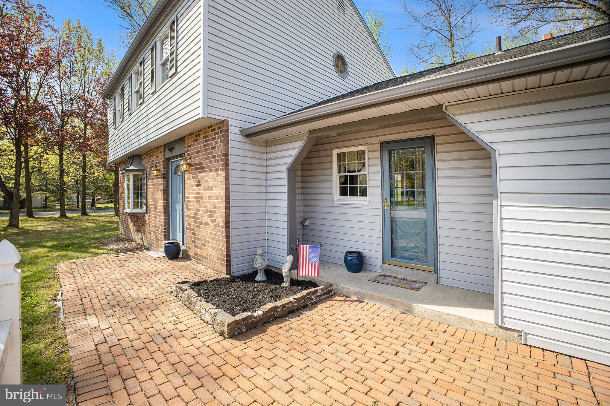 OAKLAND FARMS - Residential