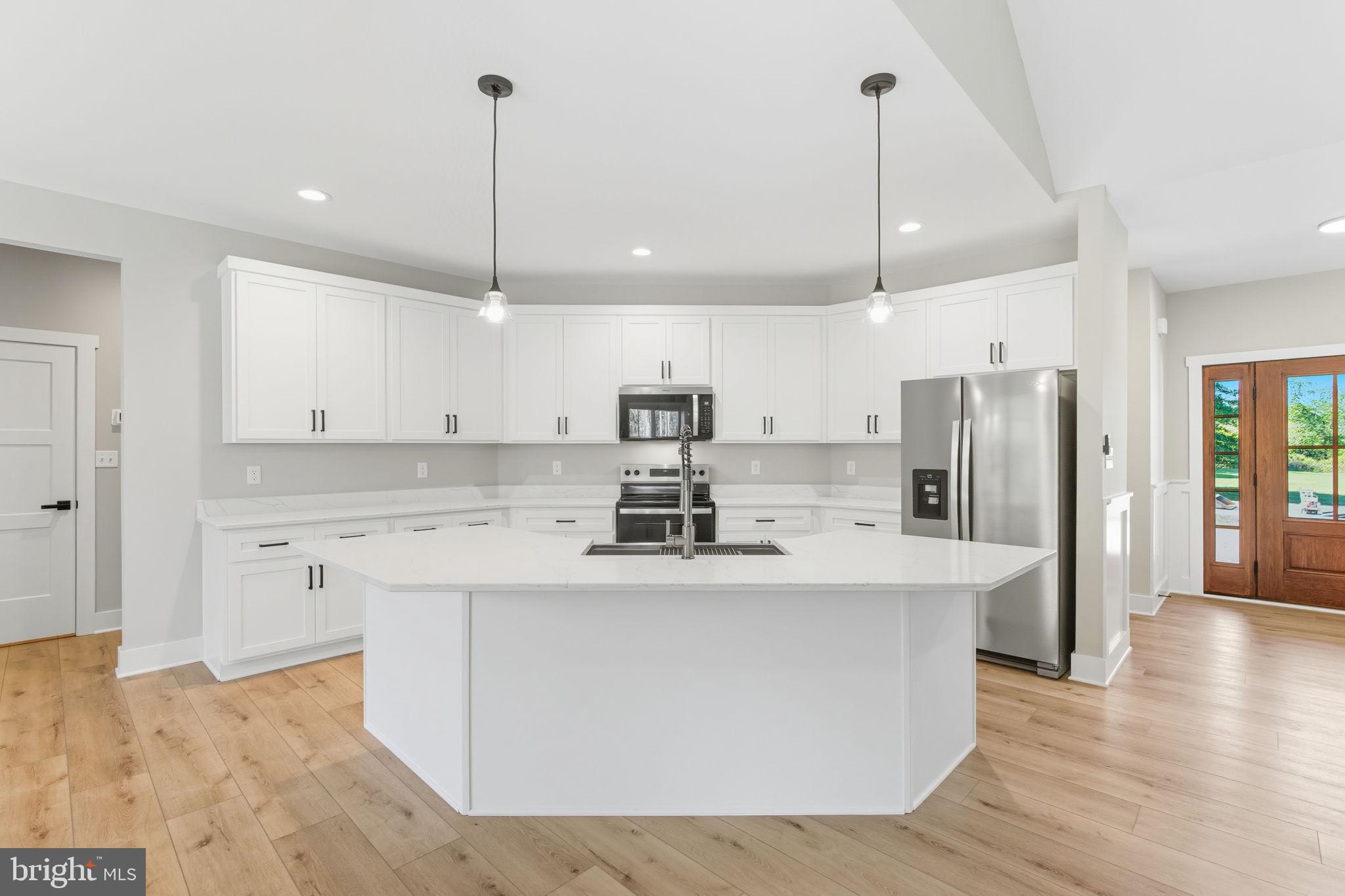 AVON BEND - Residential