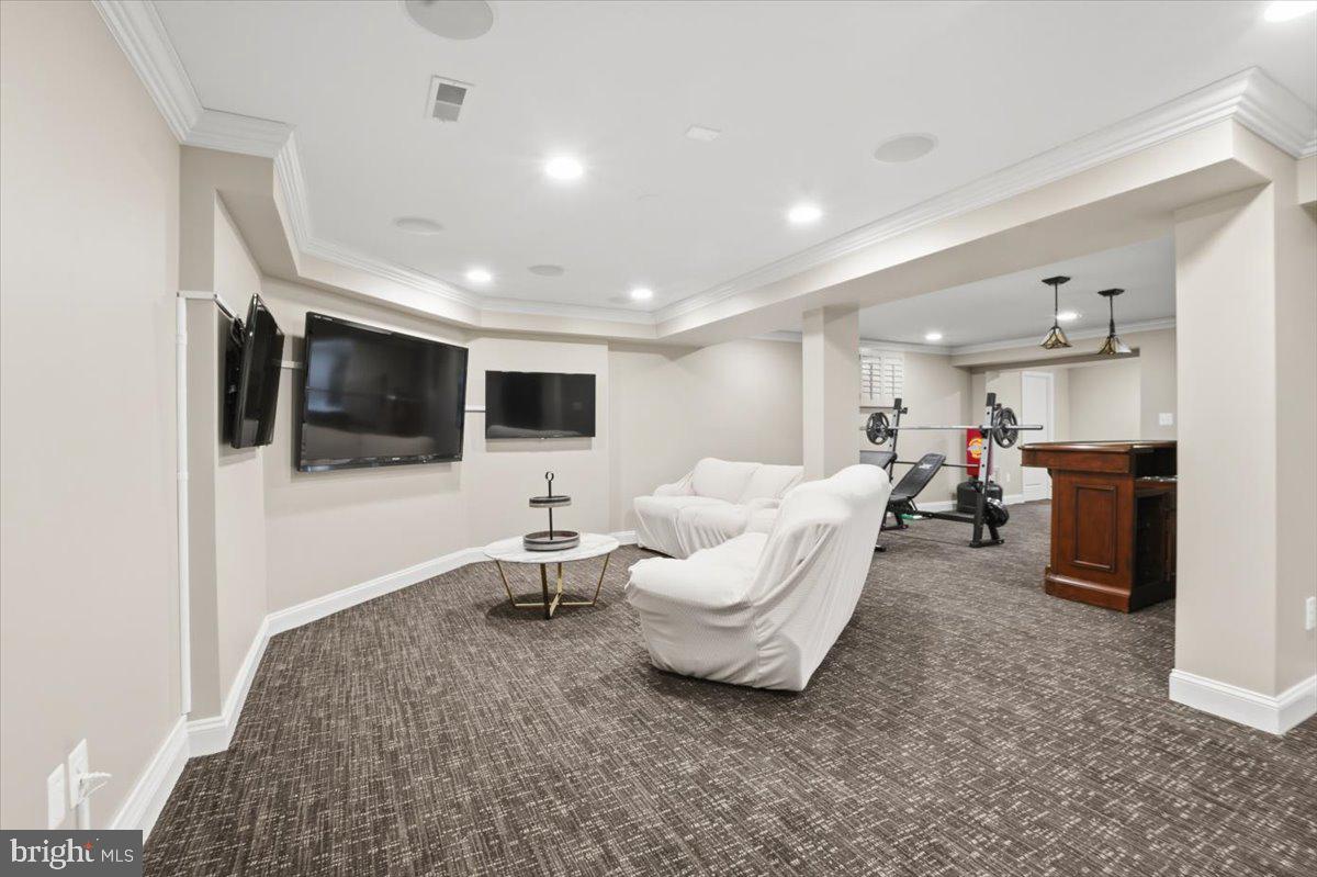 BIG PINES VILLAGE - Residential