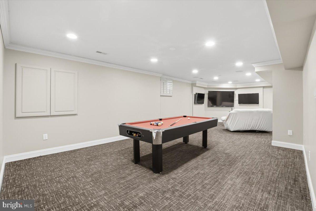 BIG PINES VILLAGE - Residential