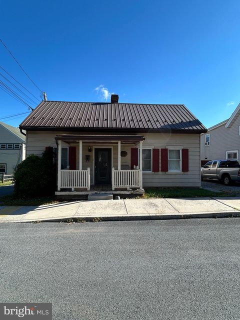 Homes For Sale - 245 E Liberty Street St<br/> CHAMBERSBURG, PA 17201