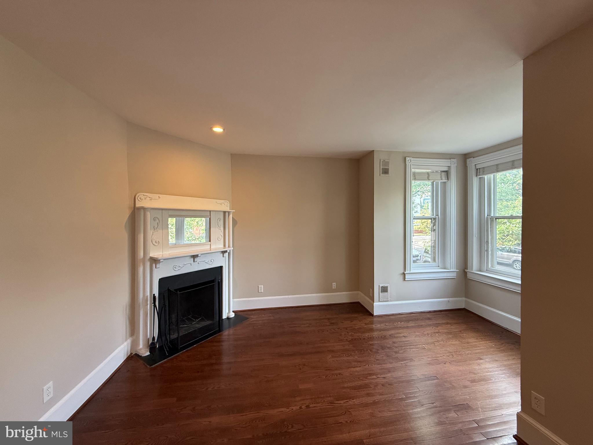 509 3RD STREET NE