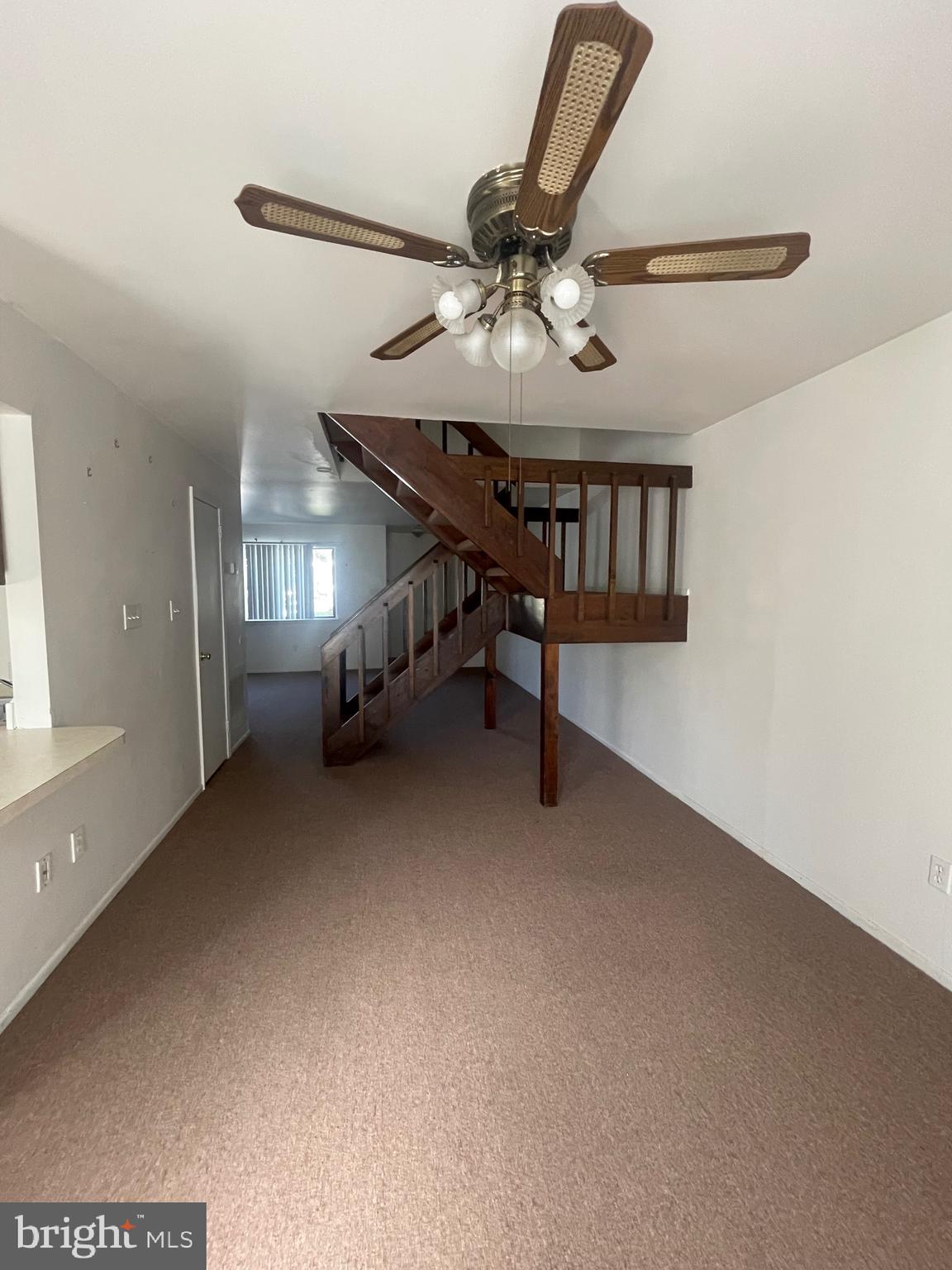 2123 RHODODENDRON COURT