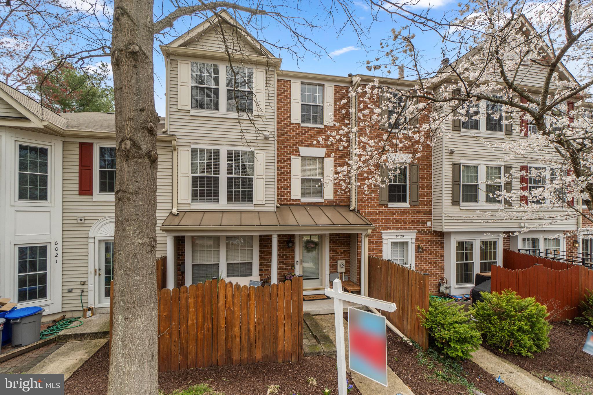 COLUMBIA TOWN CENTER - Residential