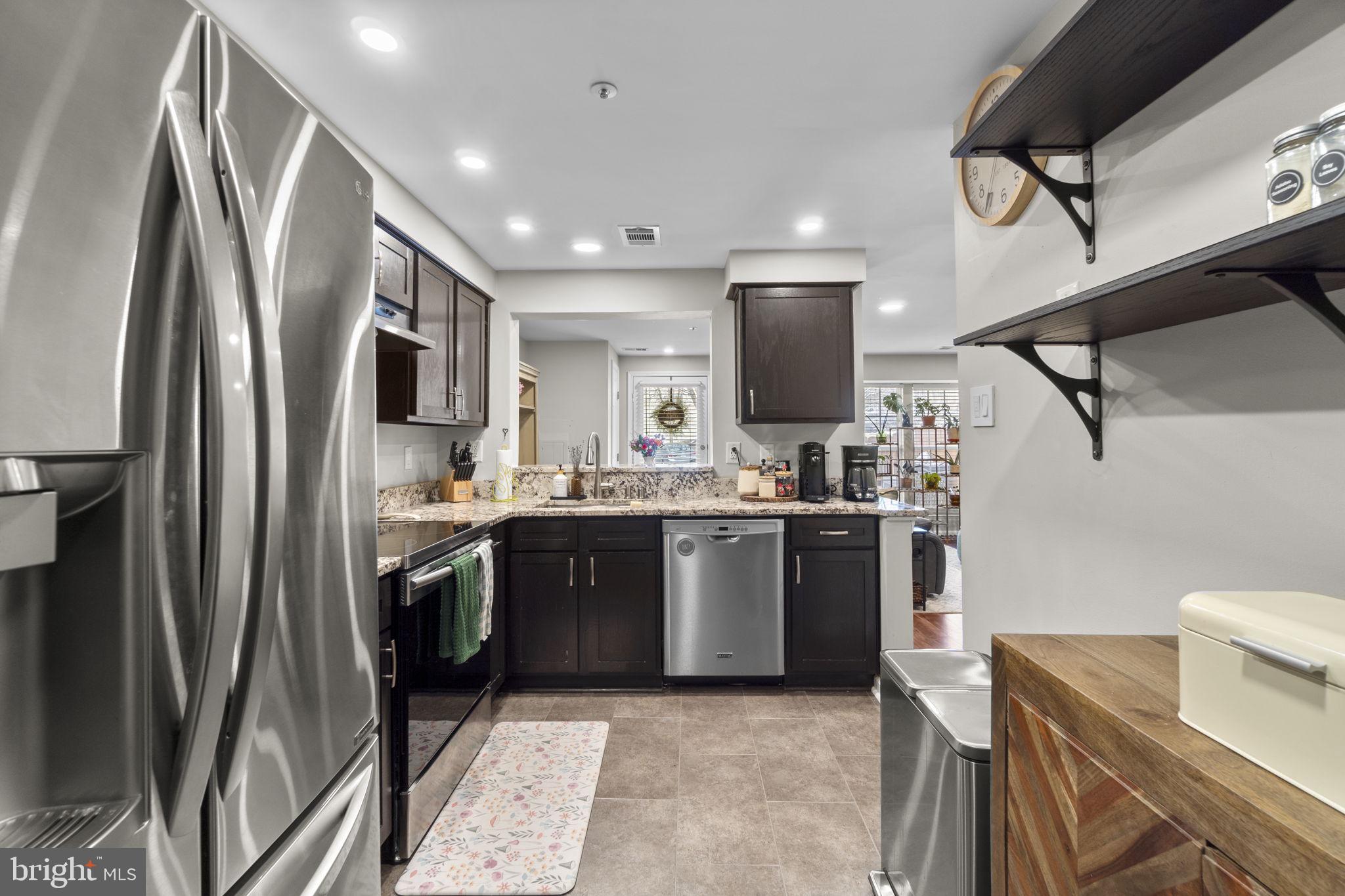 COLUMBIA TOWN CENTER - Residential