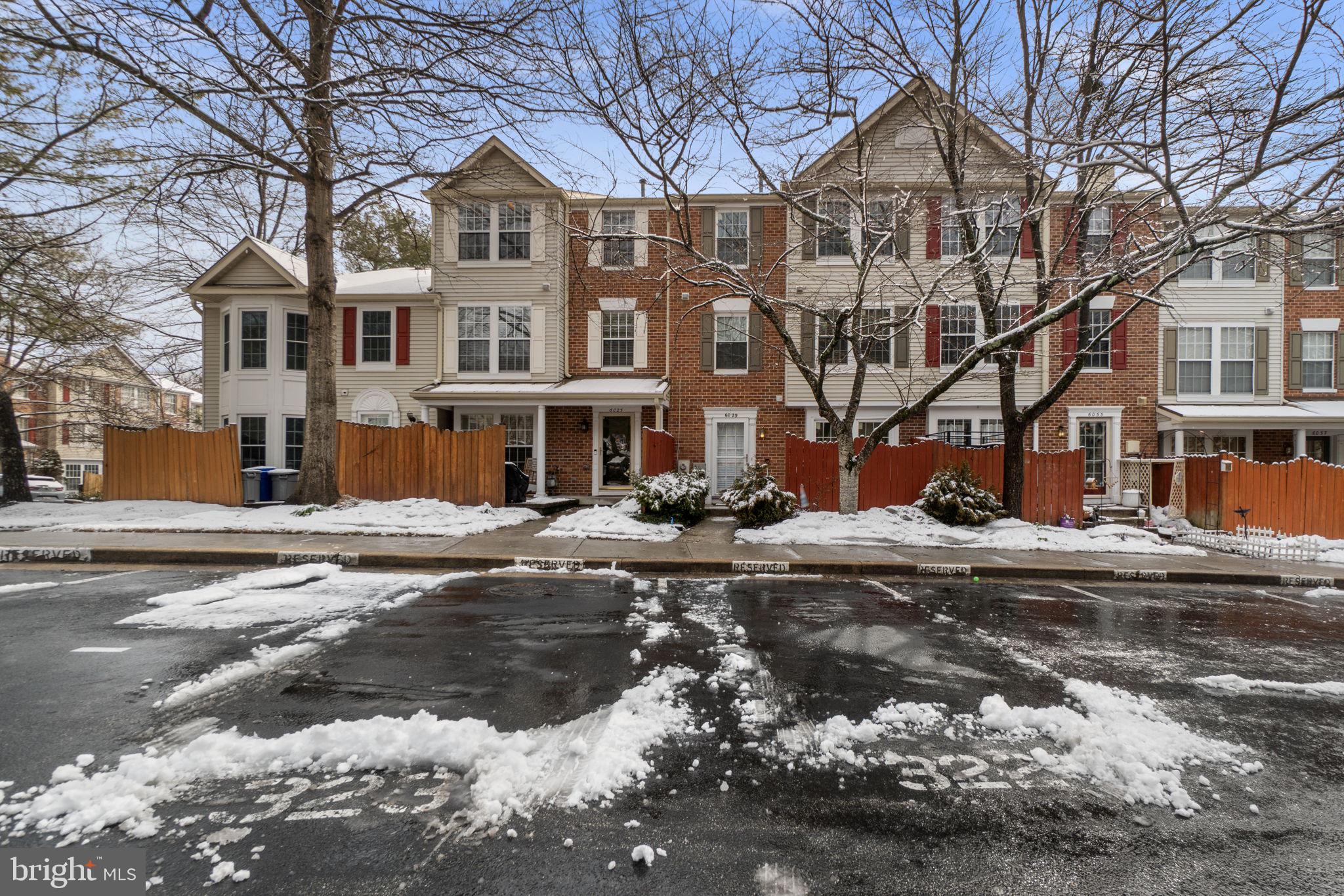 COLUMBIA TOWN CENTER - Residential