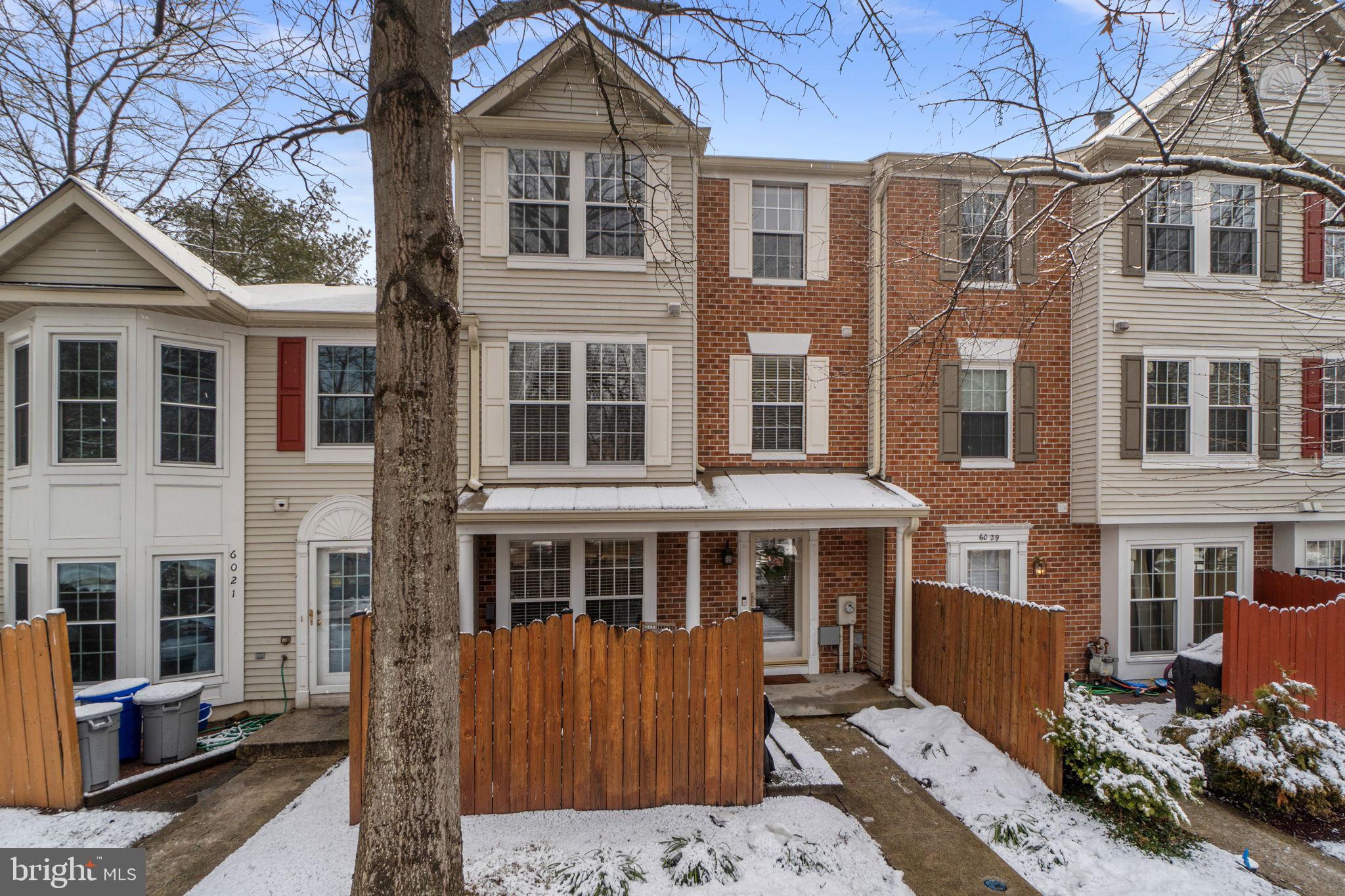 COLUMBIA TOWN CENTER - Residential