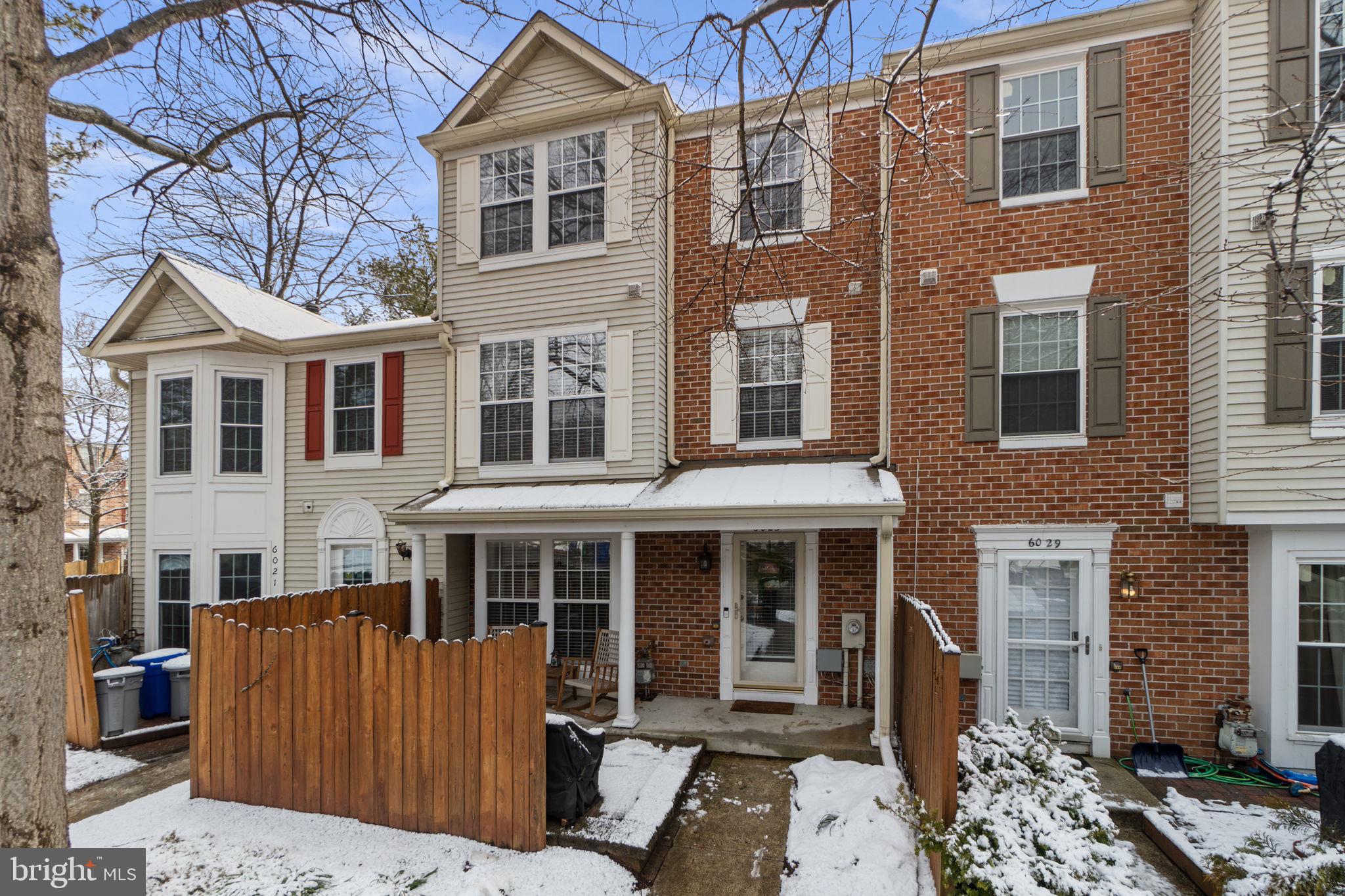 COLUMBIA TOWN CENTER - Residential