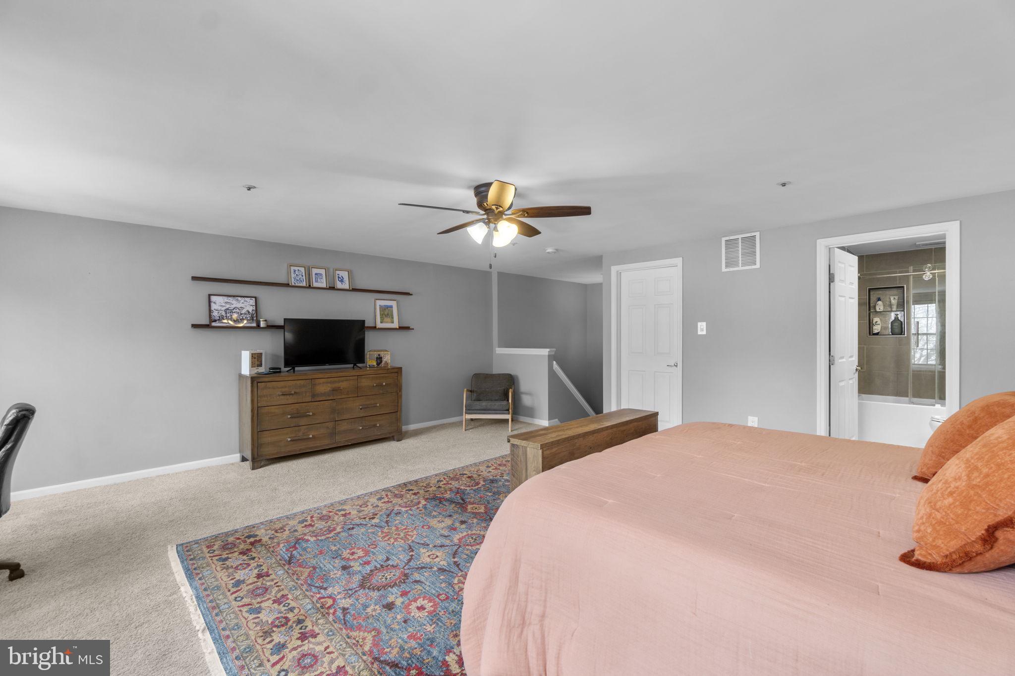 COLUMBIA TOWN CENTER - Residential