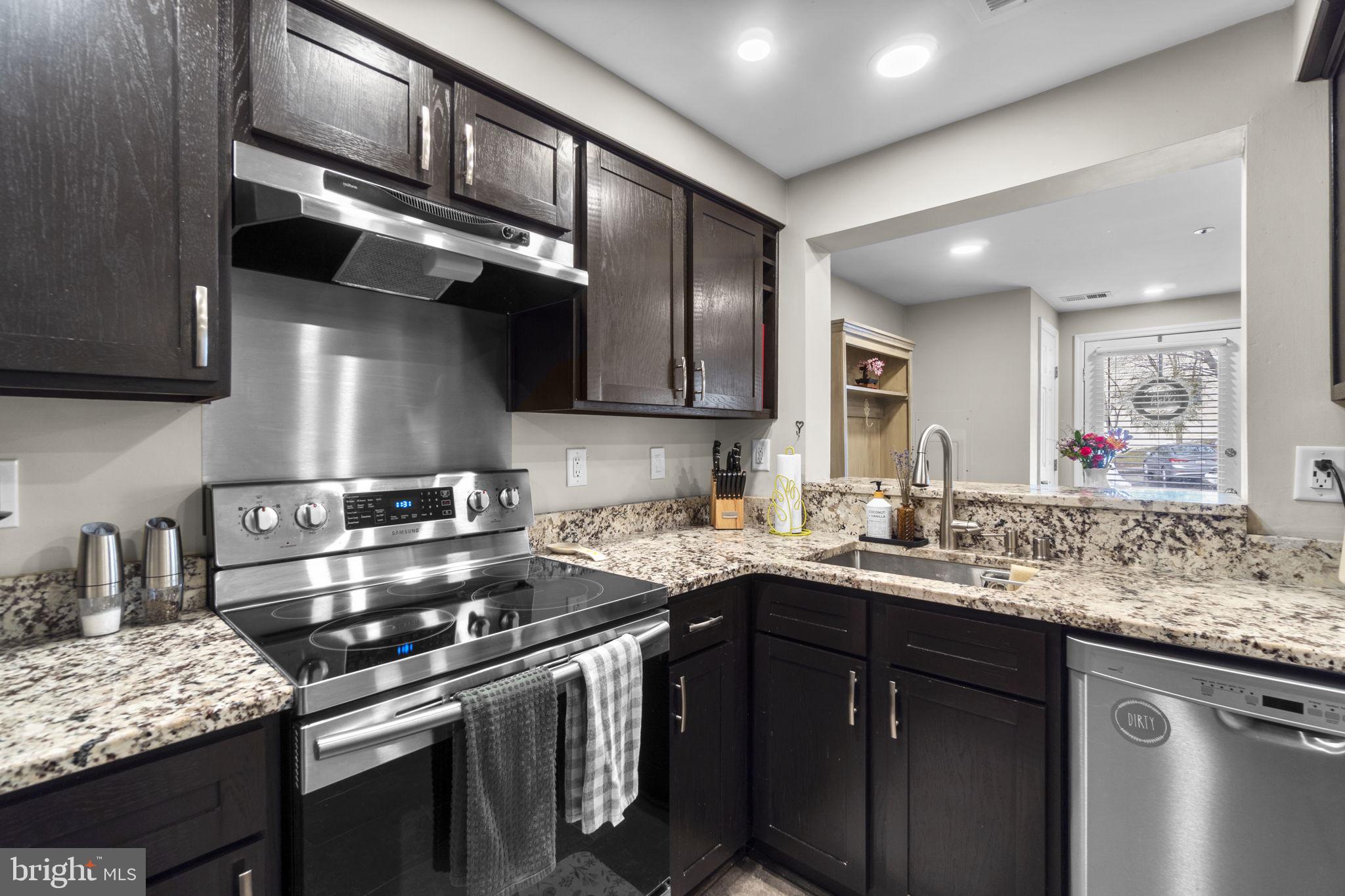 COLUMBIA TOWN CENTER - Residential