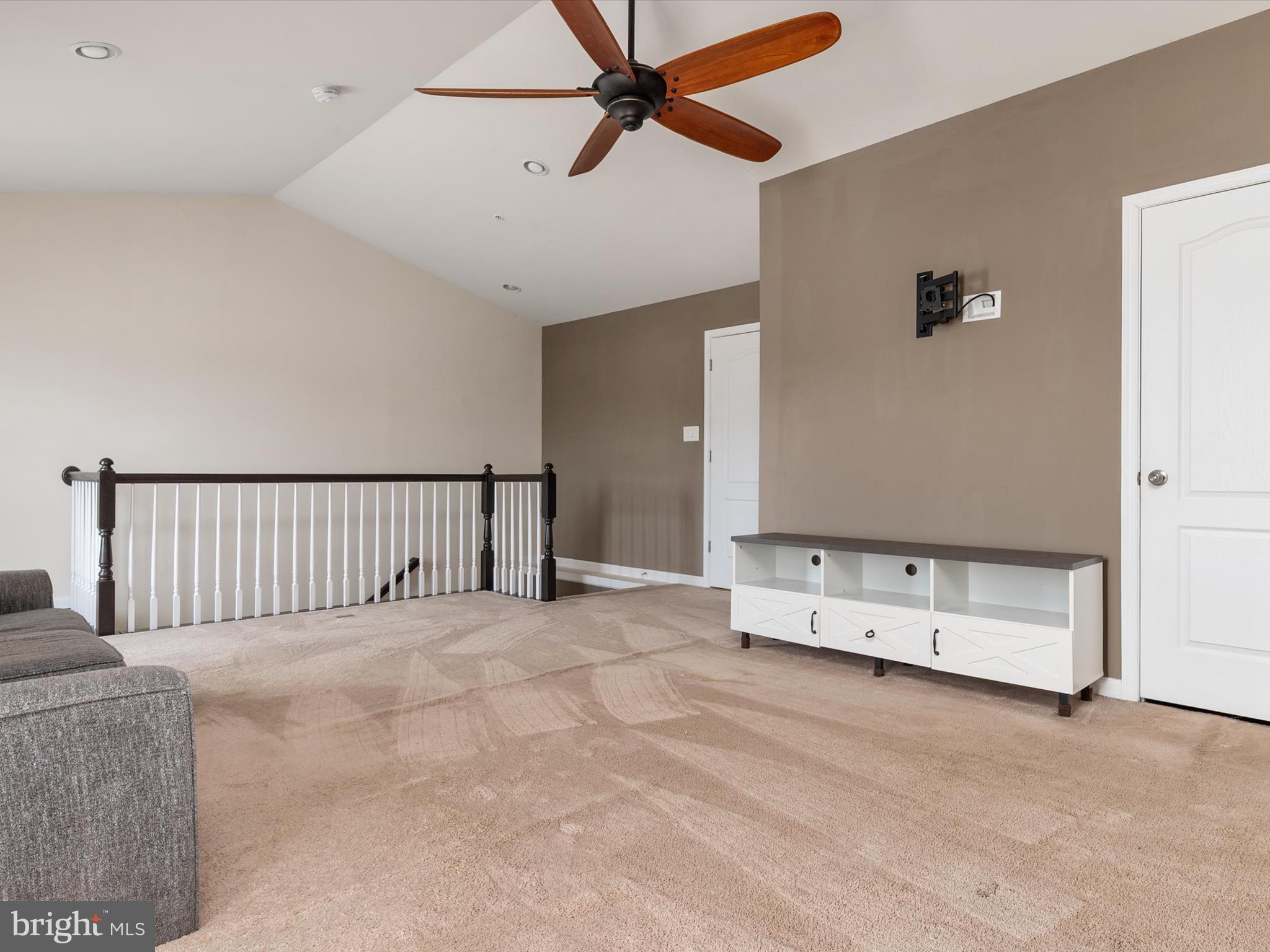 TANYARD SPRINGS - Residential