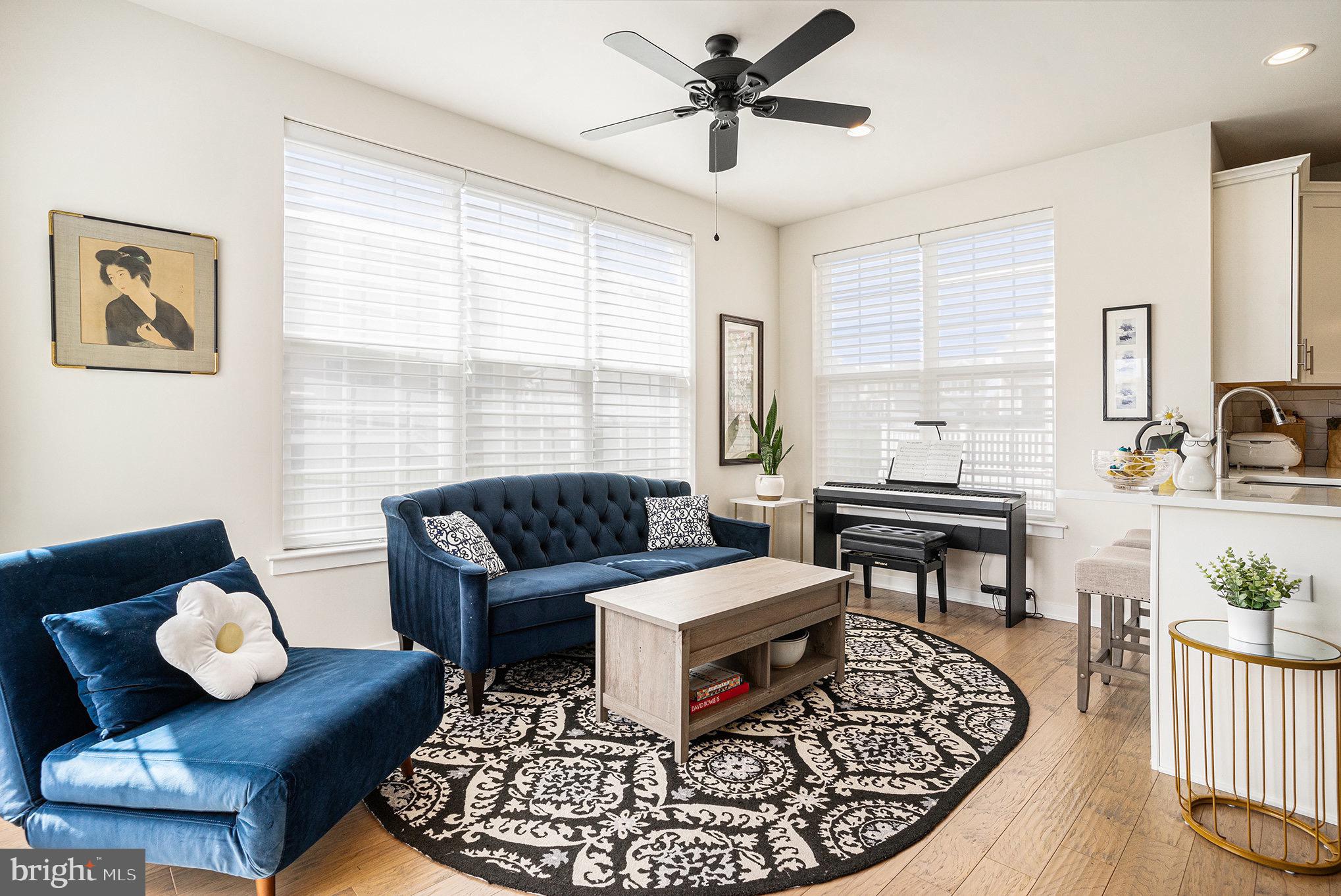 TWIN LAKES - Residential