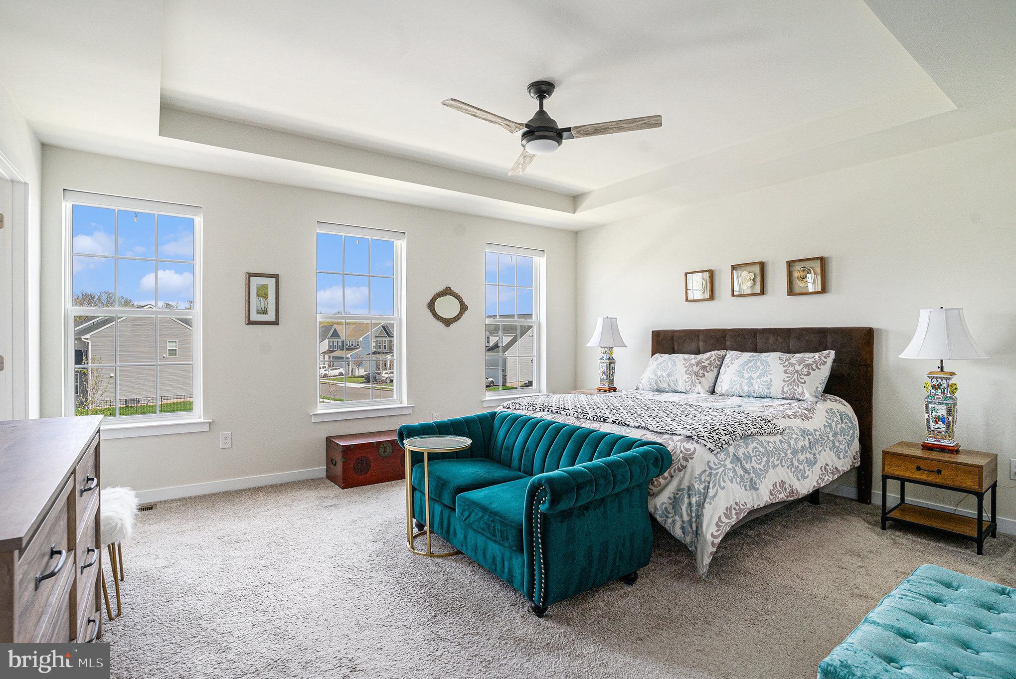 TWIN LAKES - Residential