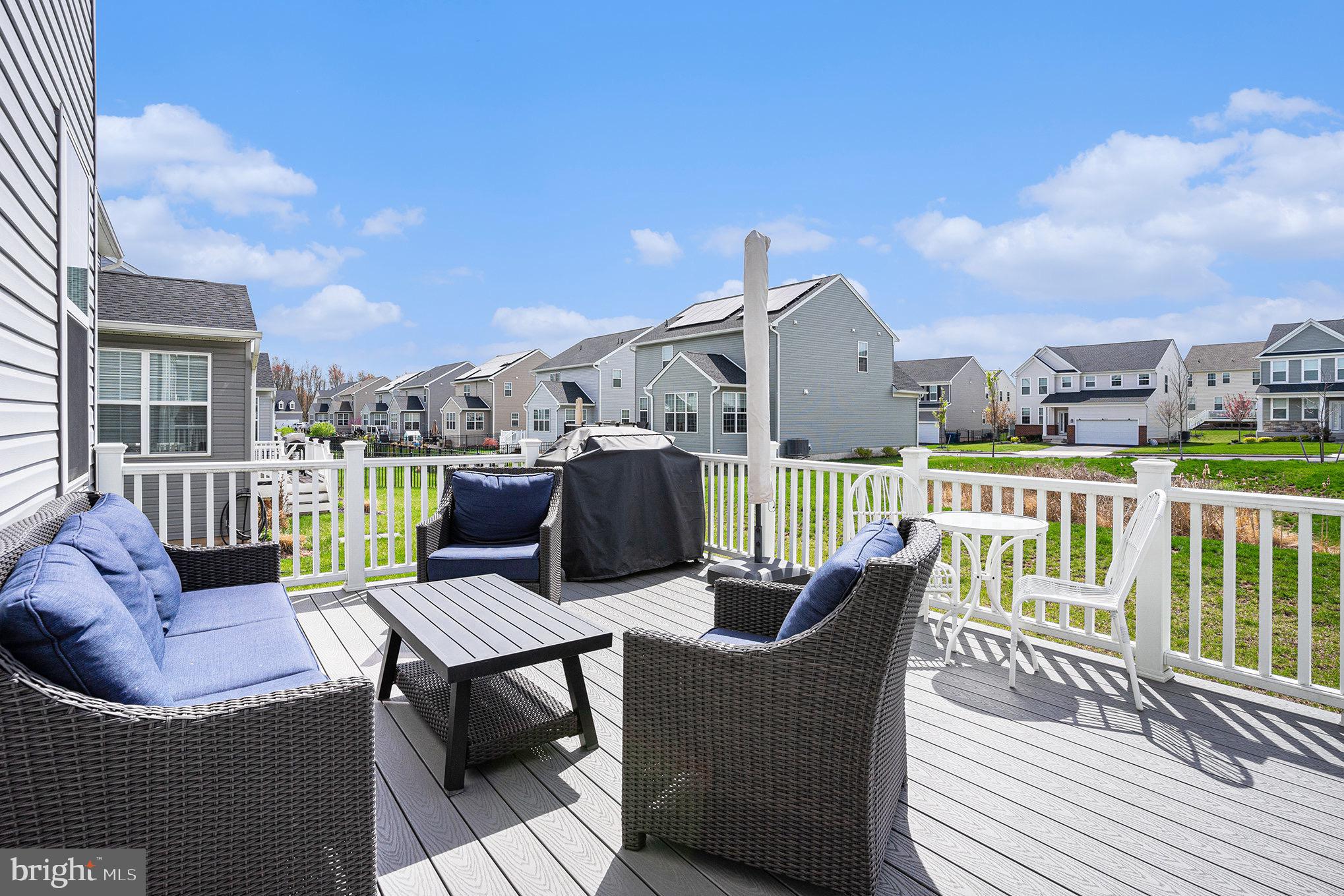 TWIN LAKES - Residential