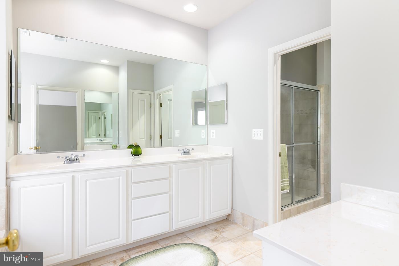 VINT HILL - Residential