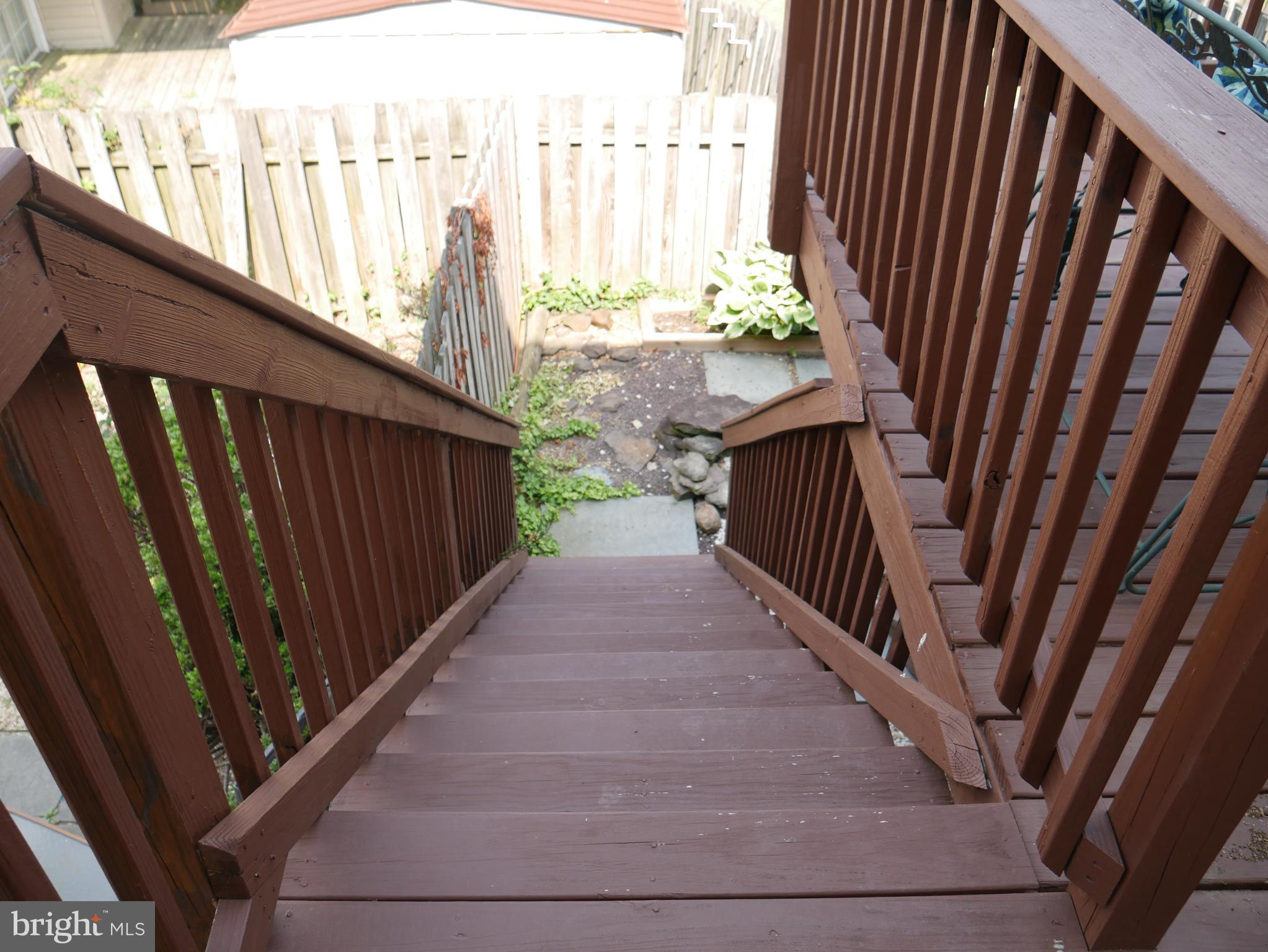 COURTS AT STAFFORD - Residential Lease