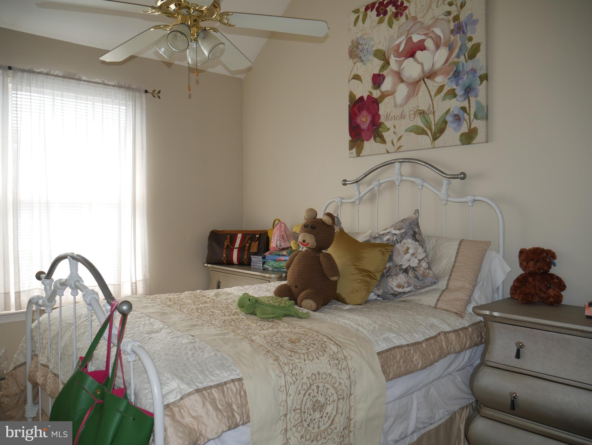 COURTS AT STAFFORD - Residential Lease