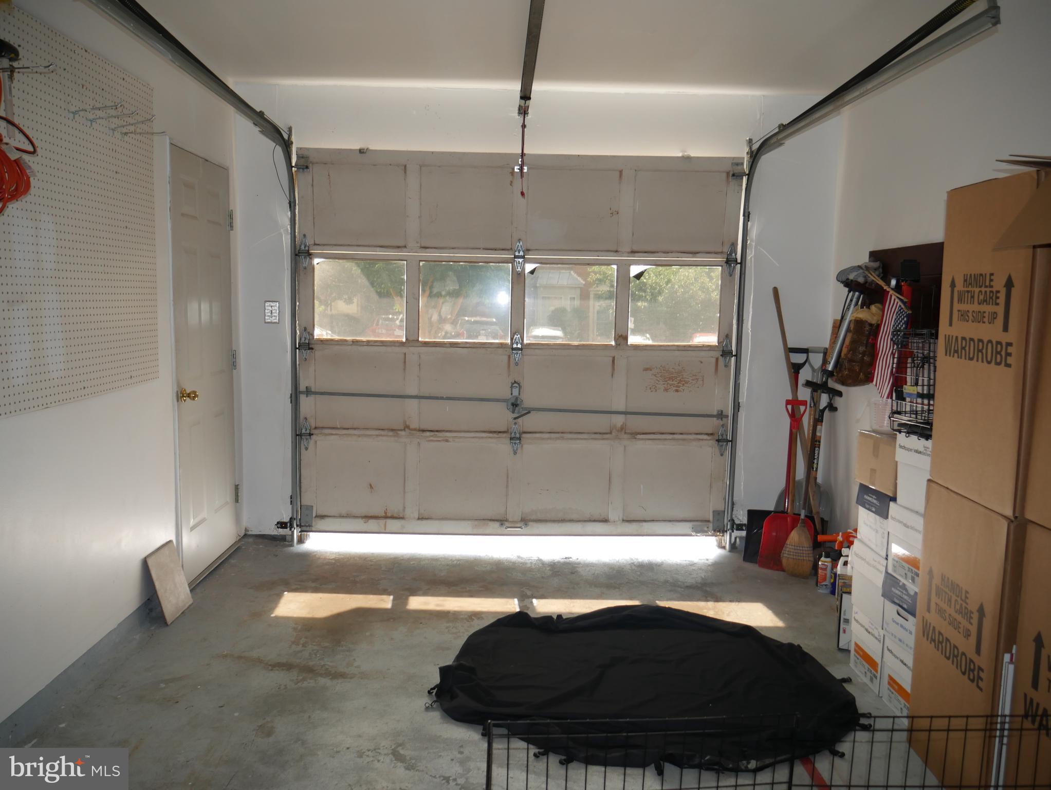 COURTS AT STAFFORD - Residential Lease