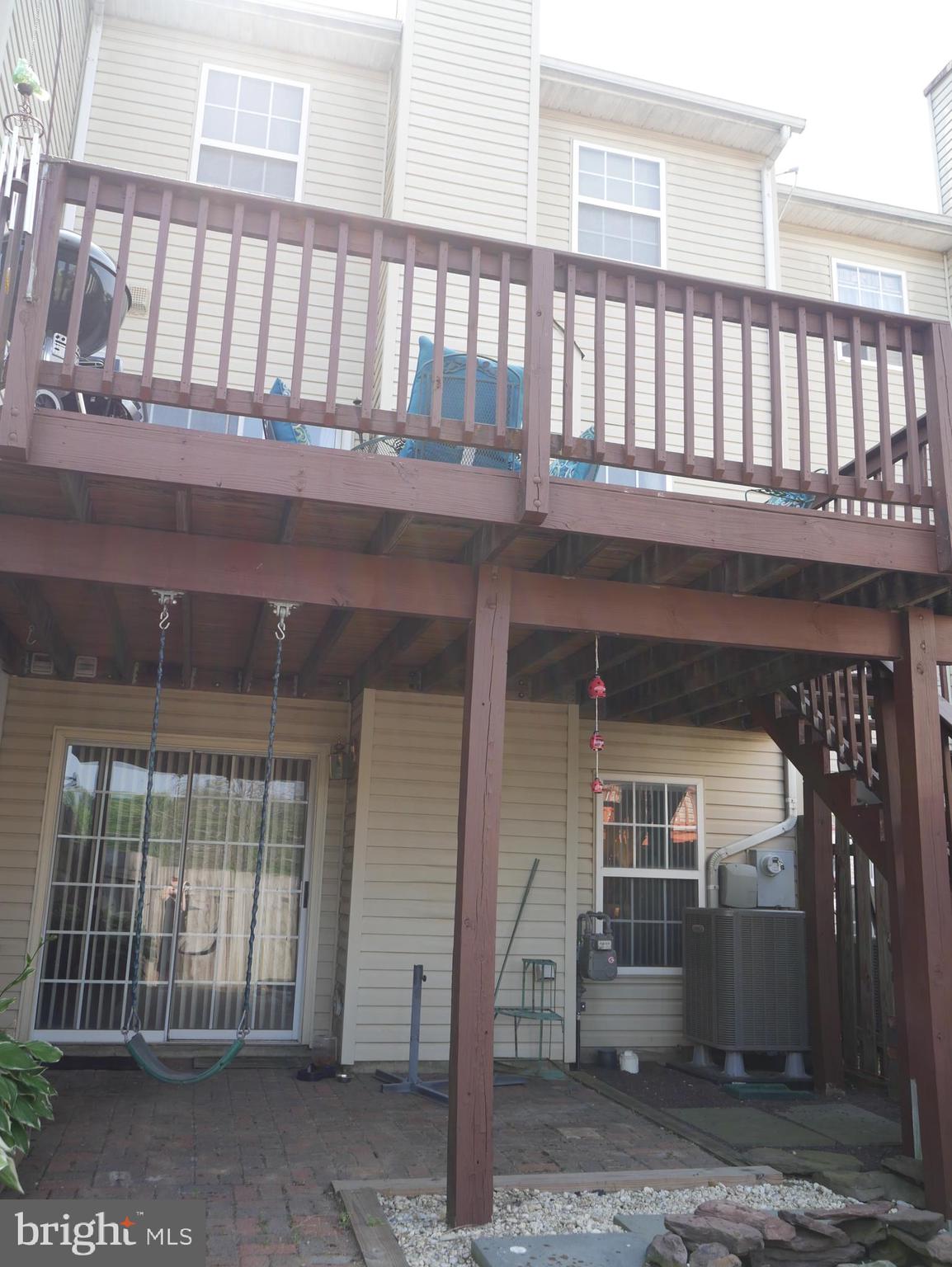 COURTS AT STAFFORD - Residential Lease