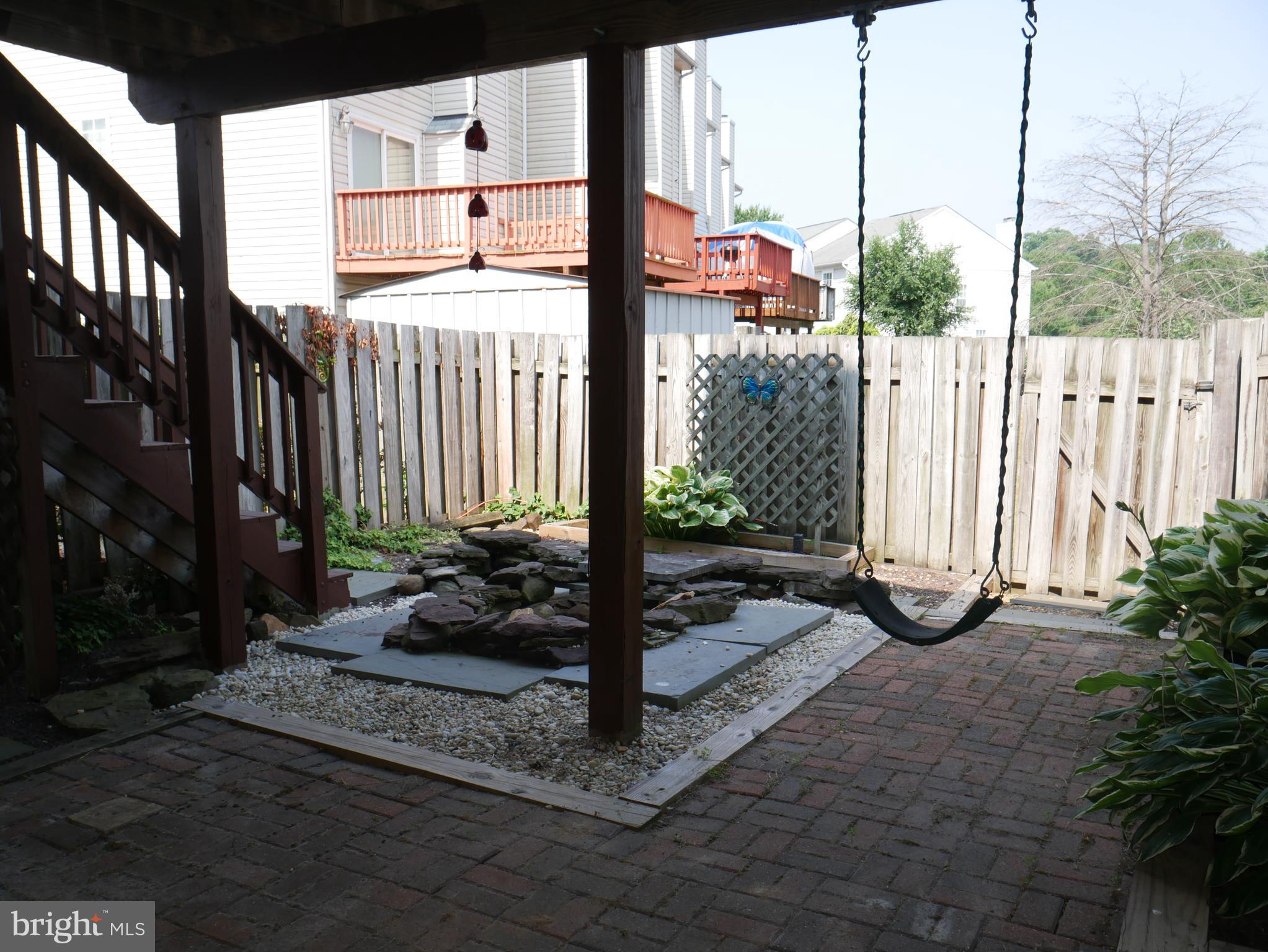 COURTS AT STAFFORD - Residential Lease